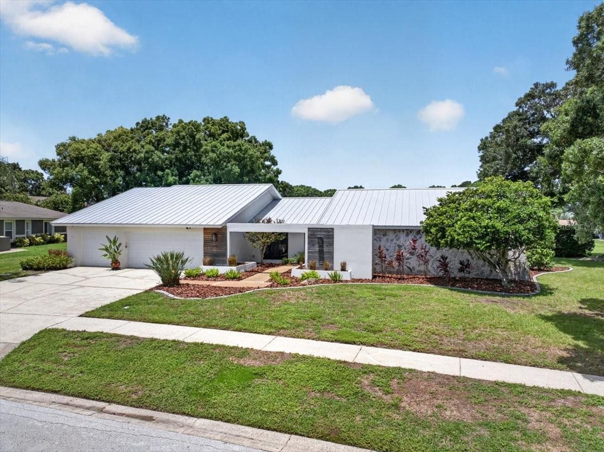 Single Family Residence at 2862 SHADY OAK CT, CLEARWATER, photo 55 of 62