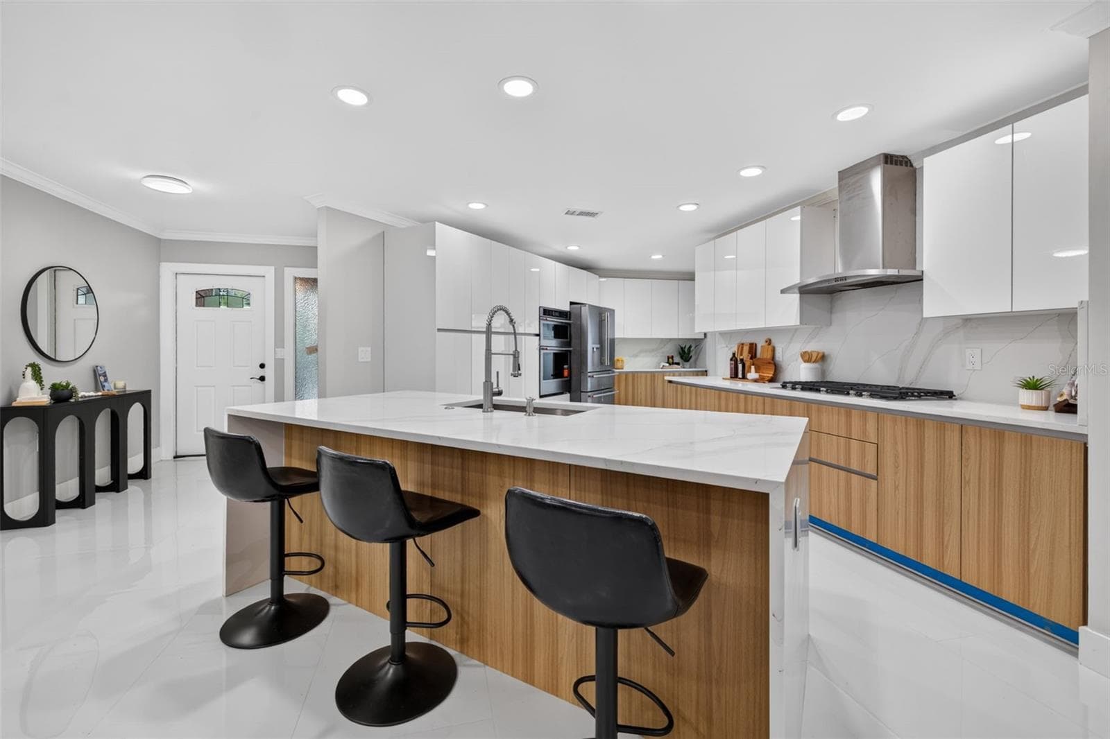 Single Family Residence at 219 MIRAMAR BLVD NE, ST PETERSBURG, photo 8 of 50