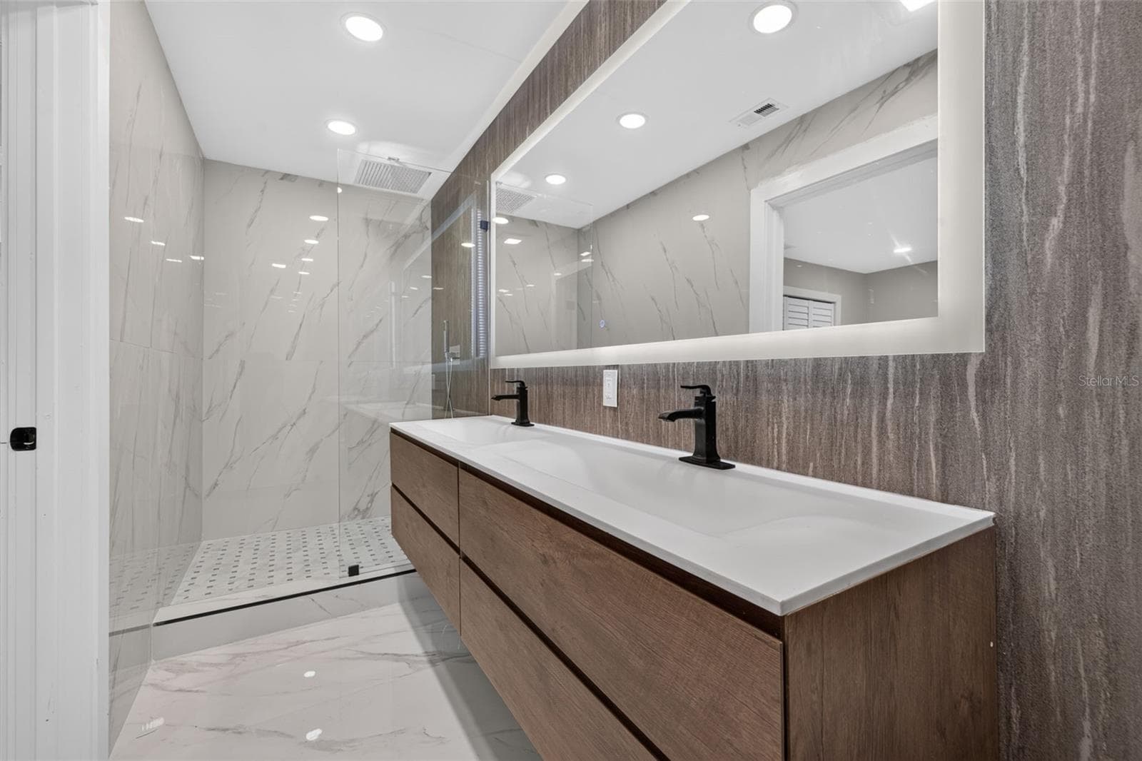 Single Family Residence at 219 MIRAMAR BLVD NE, ST PETERSBURG, photo 35 of 50