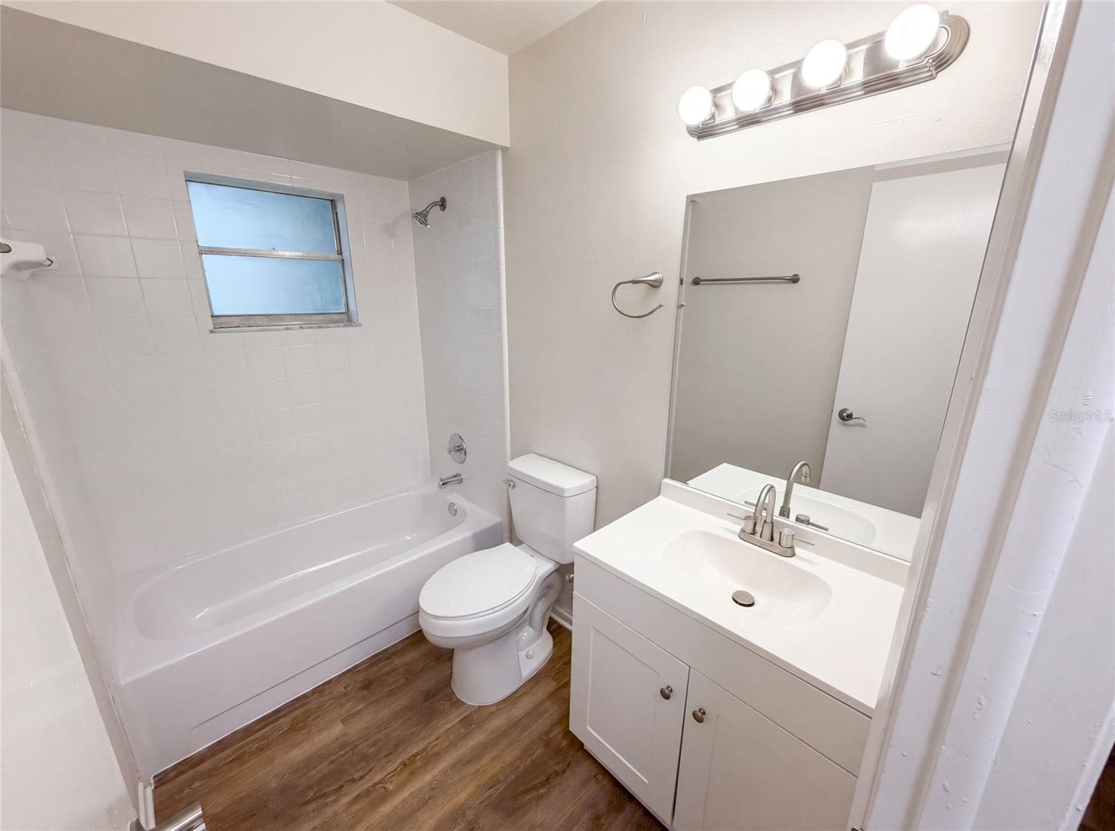 Single Family Residence at 8310 ROLLING LOG DR, ORLANDO, photo 13 of 23