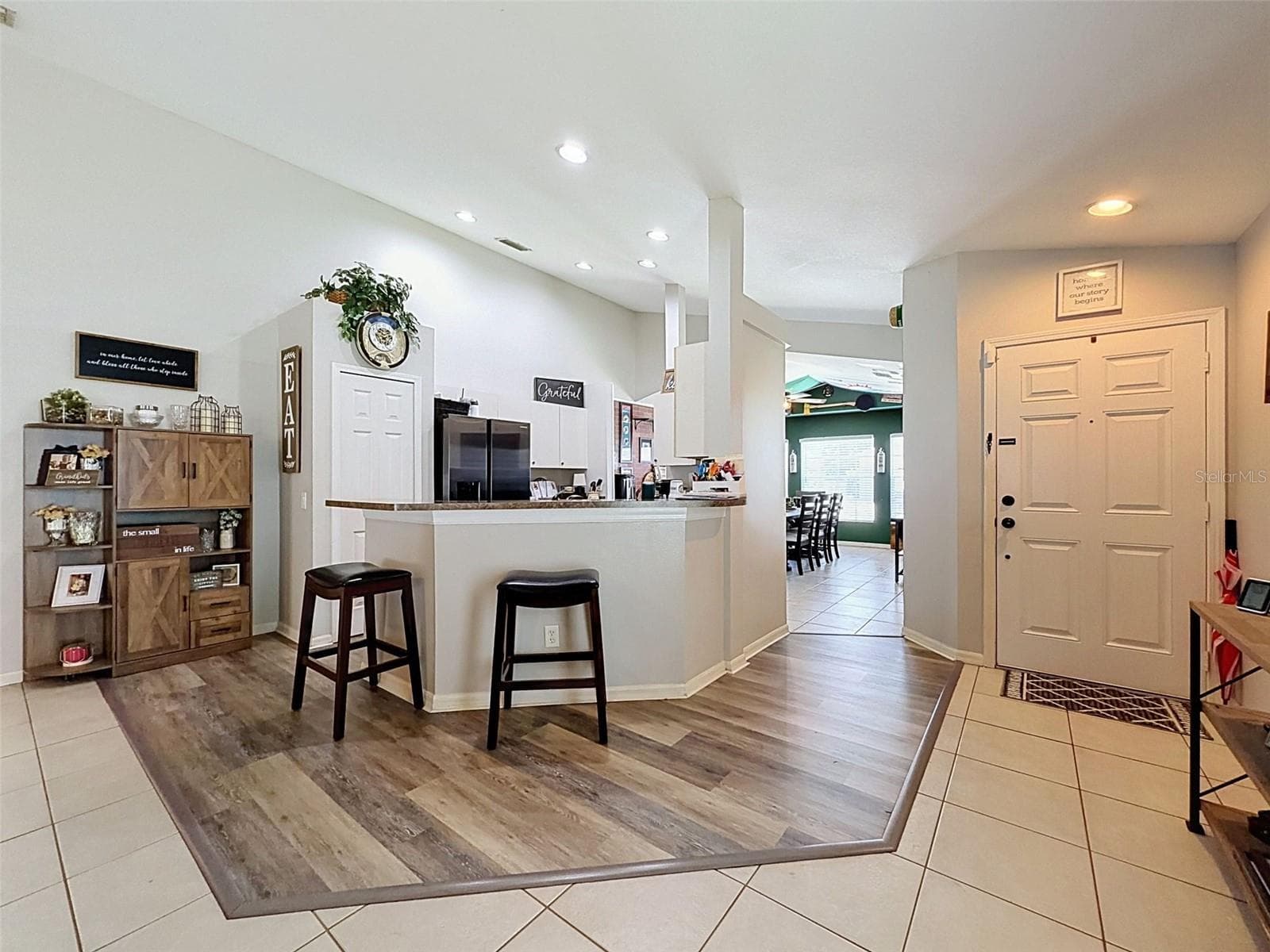 Single Family Residence at 11627 LEDA LN, NEW PORT RICHEY, photo 6 of 31