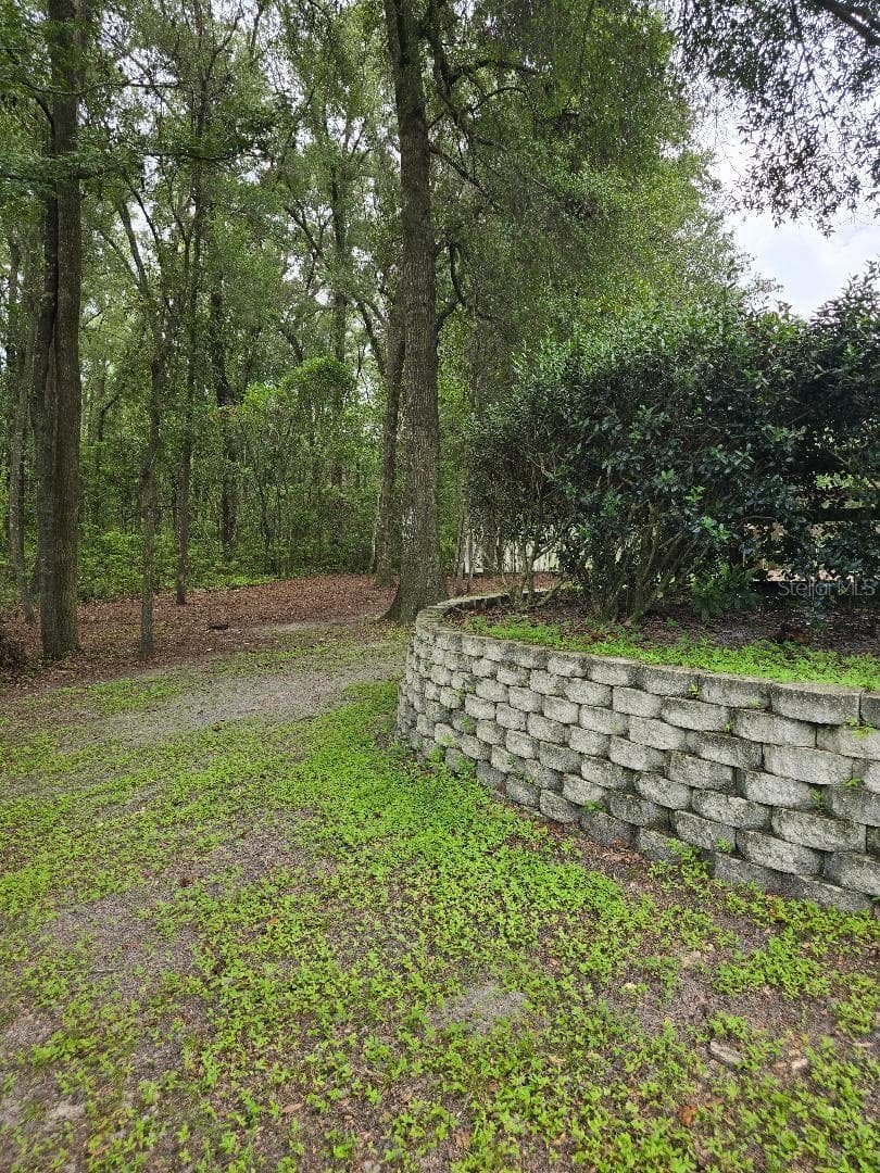 Beautiful rock design on the raised area - 13607 NW 135 DR, ALACHUA