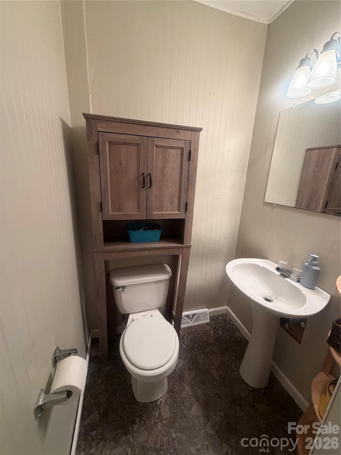 Master Half Bath - 1104 Hillcrest Drive, Cherryville