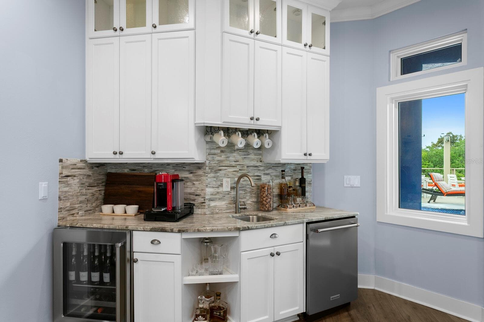 Coffee/Wet bar with wine refrigerator and 2nd dishwasher - 704 EAGLE LN, APOLLO BEACH