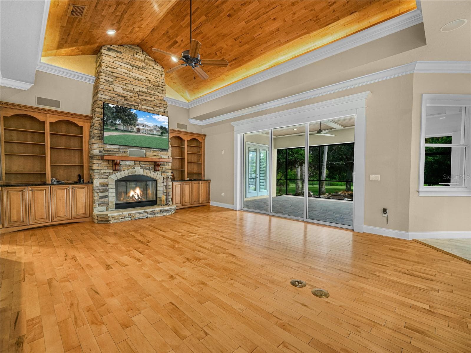 Single Family Residence at 6750 LAKELAND HIGHLANDS RD, LAKELAND, photo 8 of 60