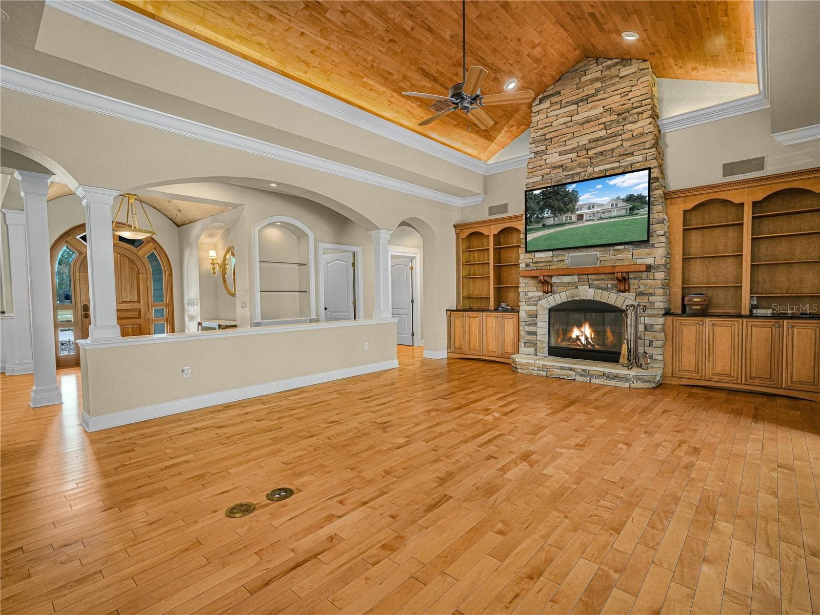 Single Family Residence at 6750 LAKELAND HIGHLANDS RD, LAKELAND, photo 9 of 60