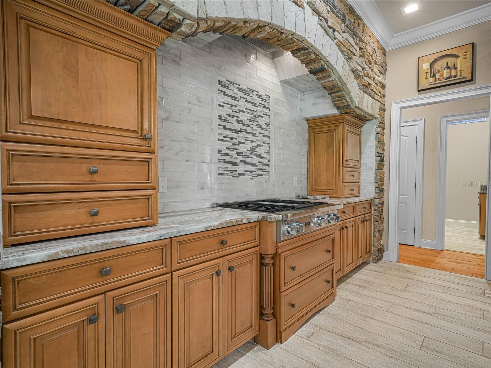 Gas Cooktop - 6750 LAKELAND HIGHLANDS RD, LAKELAND