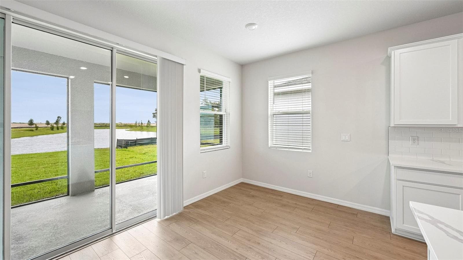 Single Family Residence at 18112 TAVERNSIDE TRL, LAKEWOOD RANCH, photo 8 of 54