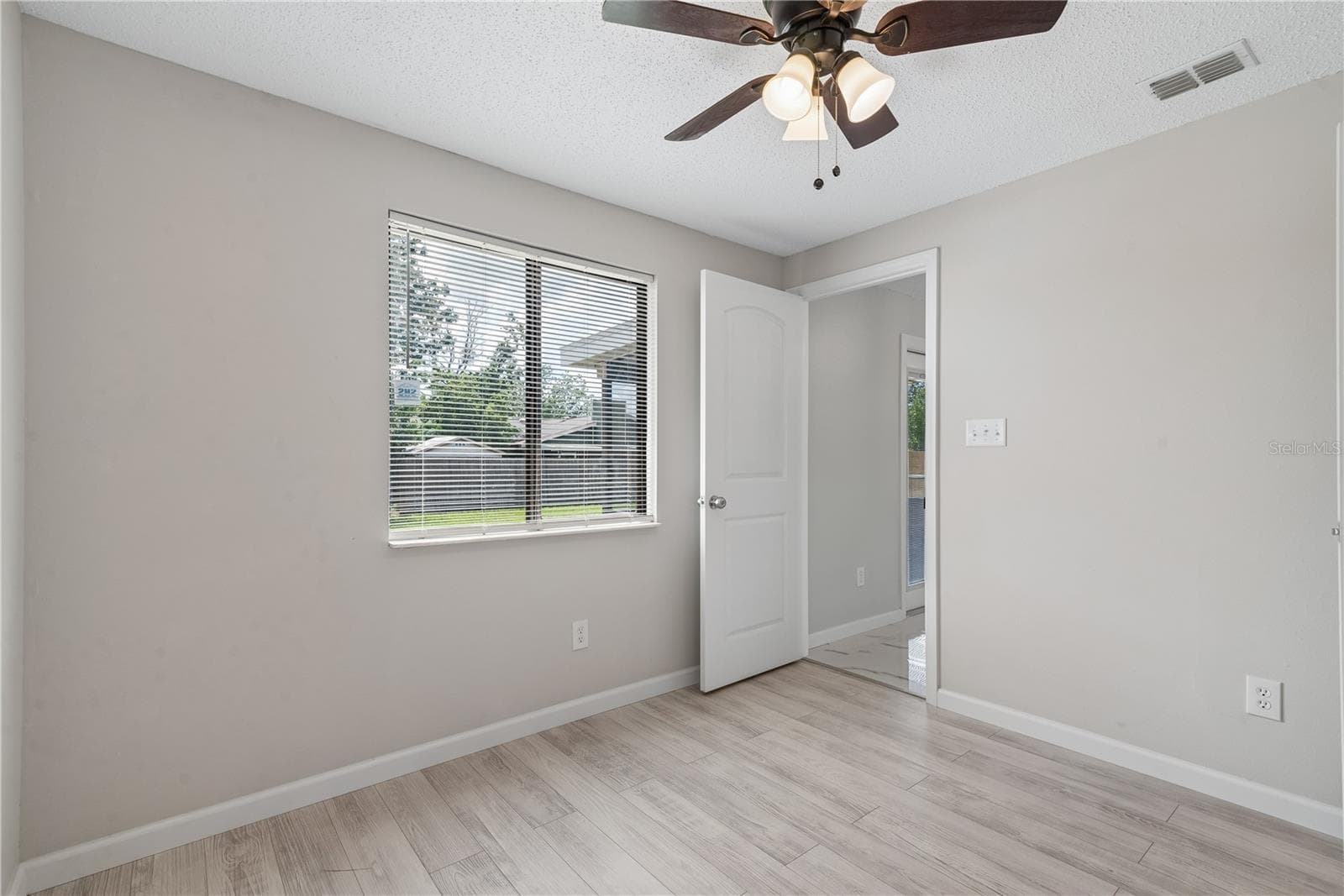 Single Family Residence at 5588 GARDEN GROVE CIR, WINTER PARK, photo 13 of 18