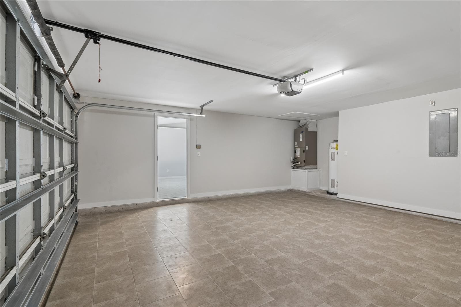 Single Family Residence at 5588 GARDEN GROVE CIR, WINTER PARK, photo 17 of 18