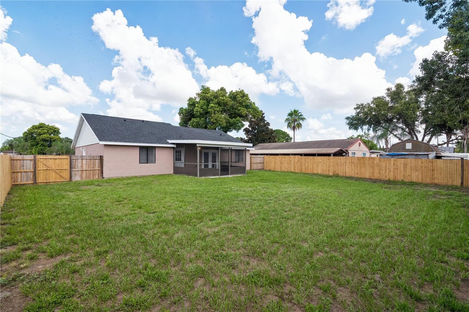 Single Family Residence at 5588 GARDEN GROVE CIR, WINTER PARK, photo 2 of 18