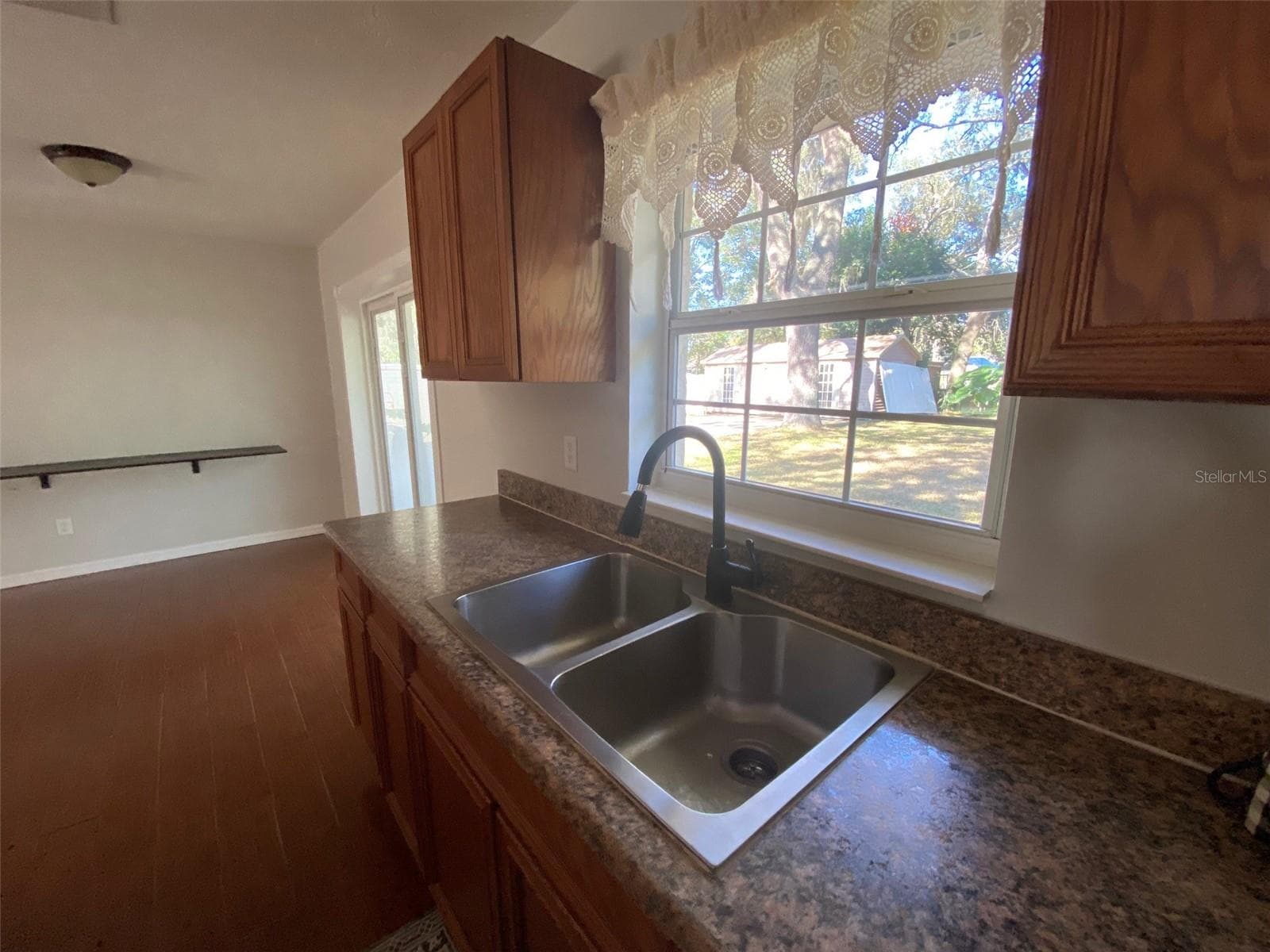 This awesome home has everything you need and there is NO MONEY DOWN financing available. - 11585 SE 129TH LN, OCKLAWAHA