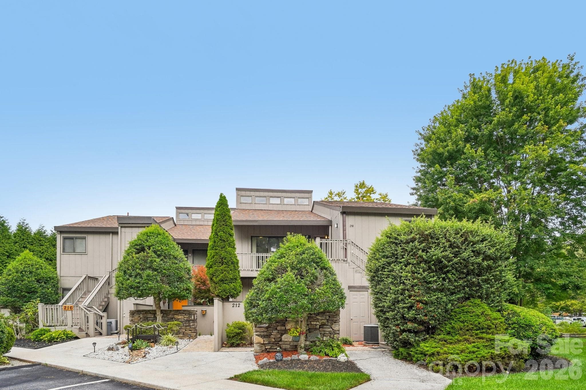Condominium at 210 Juniper Lane, Hendersonville, photo 2 of 38