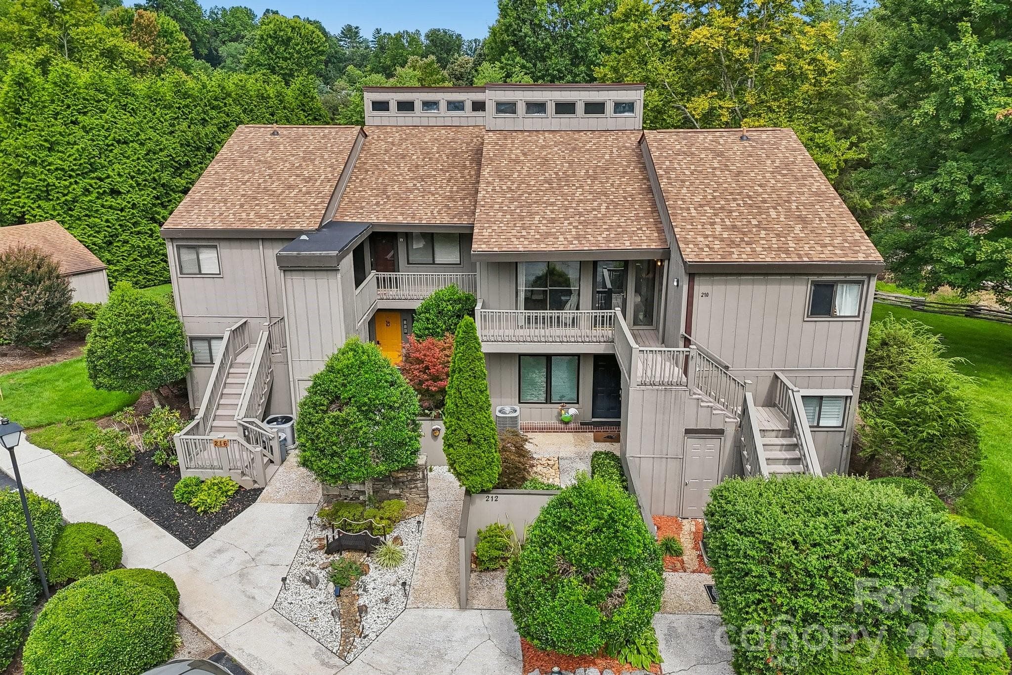 Condominium at 210 Juniper Lane, Hendersonville, photo 3 of 38