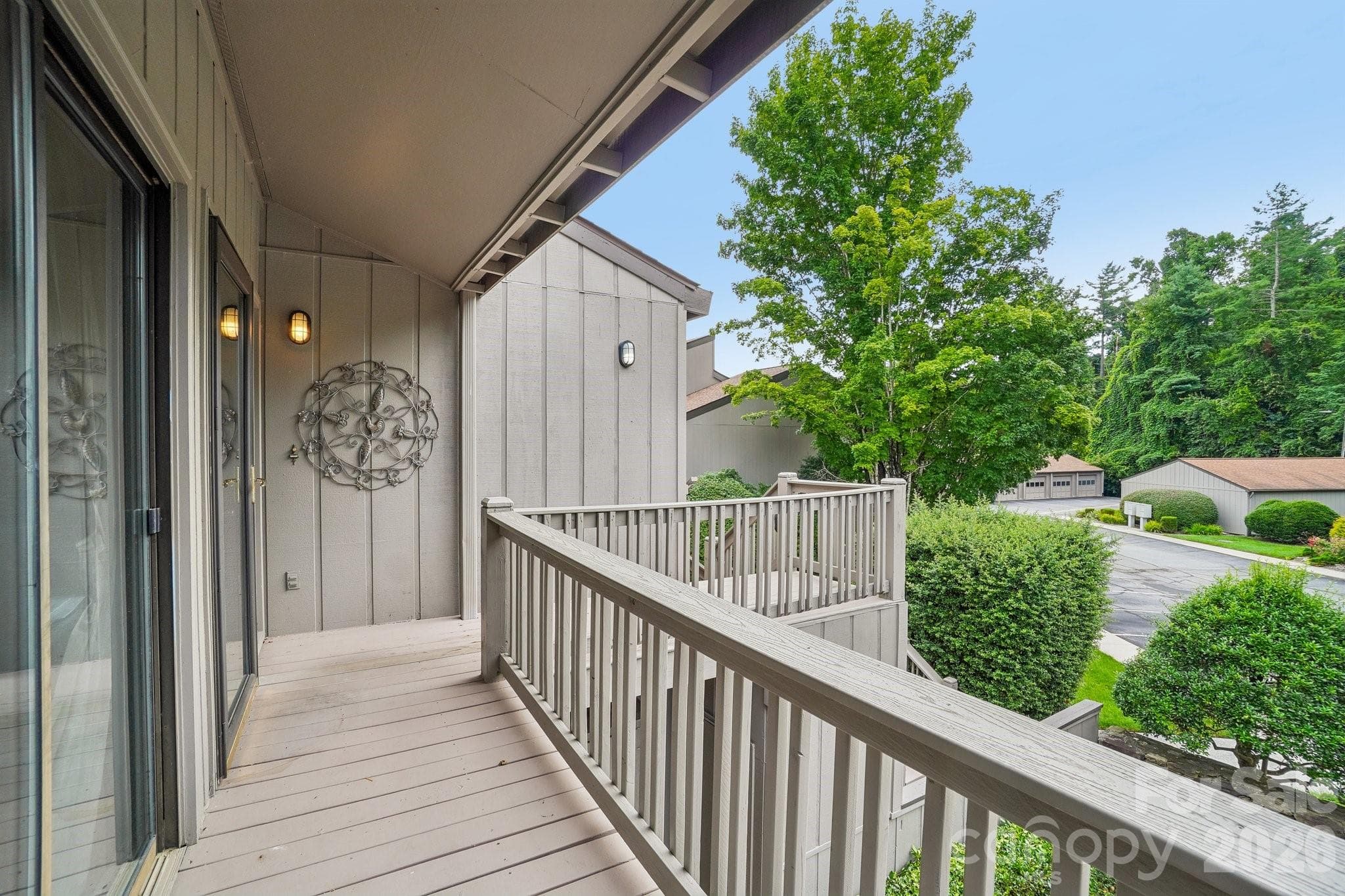 Condominium at 210 Juniper Lane, Hendersonville, photo 5 of 38