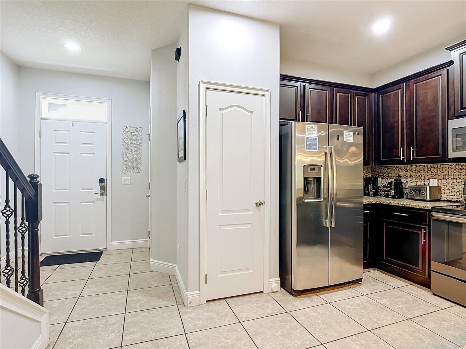 Townhouse at 8223 ROSEVILLE RD, DAVENPORT, photo 19 of 50