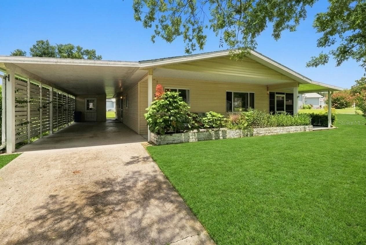 Single Family Residence at 6461 SW 109TH PL, OCALA, photo 2 of 24