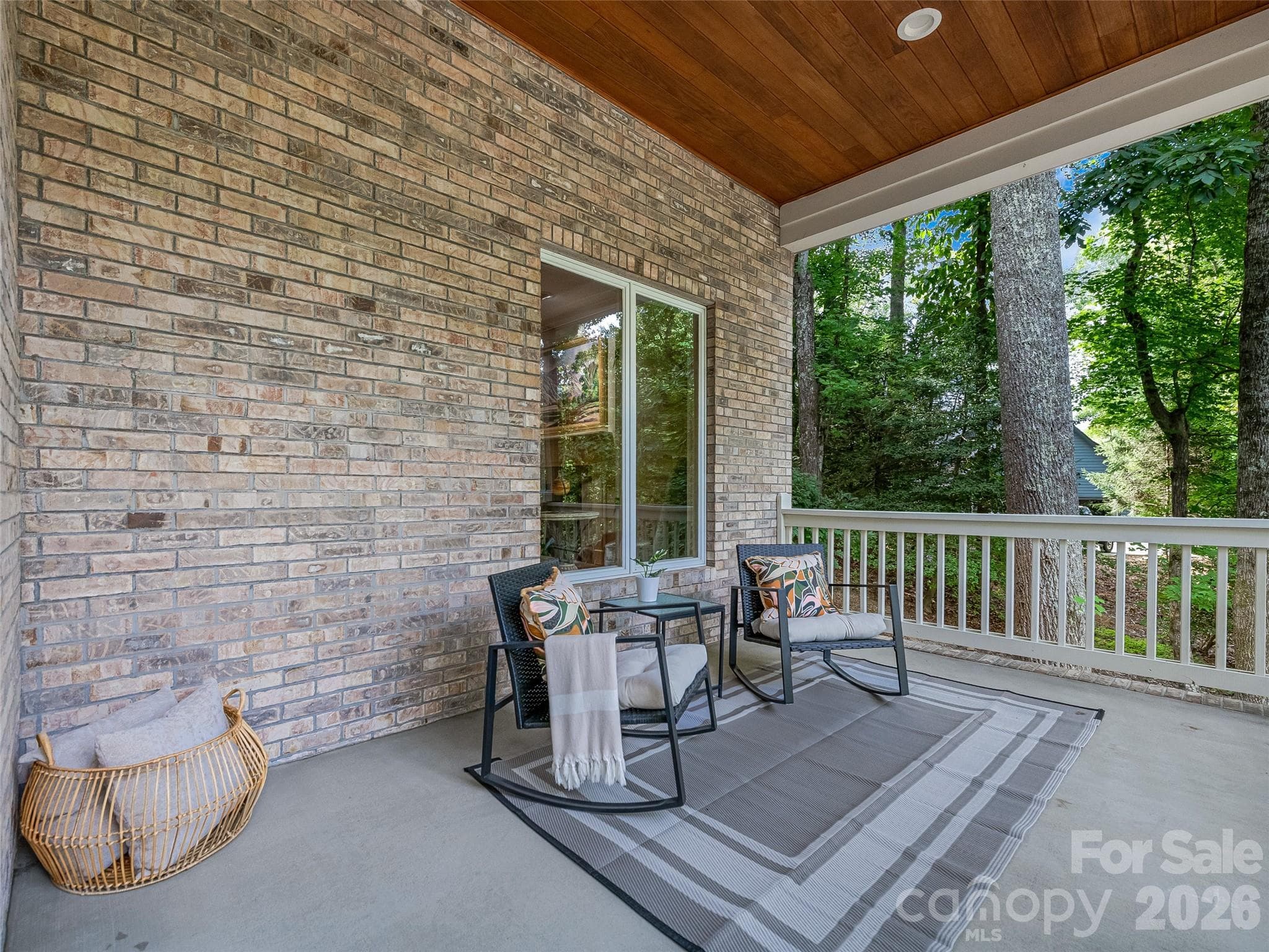 Single Family Residence at 105 Galloway Drive, Asheville, photo 5 of 47