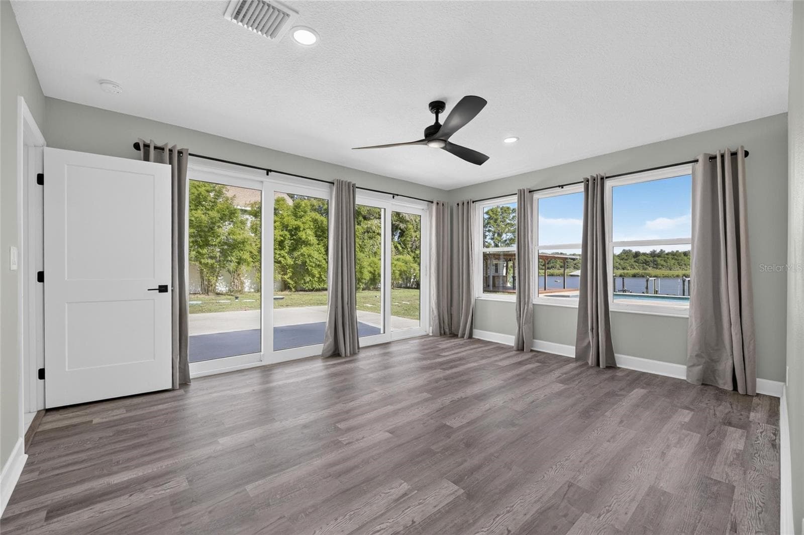 Single Family Residence at 6712 MYRNA DR, TAMPA, photo 33 of 89