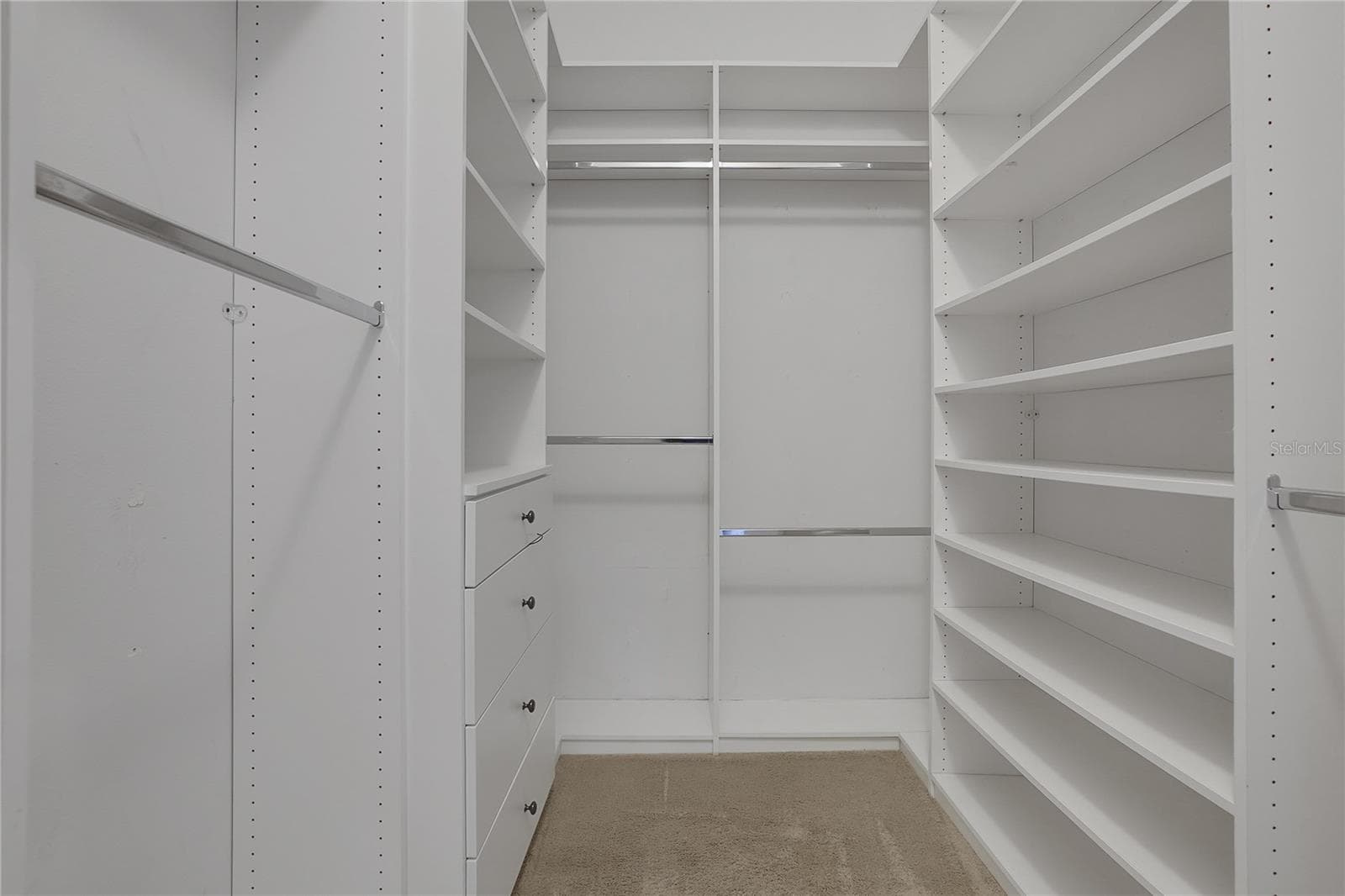 Dual Primary Walk In Closets - 600 CHOCKTAW ST, LAKE MARY