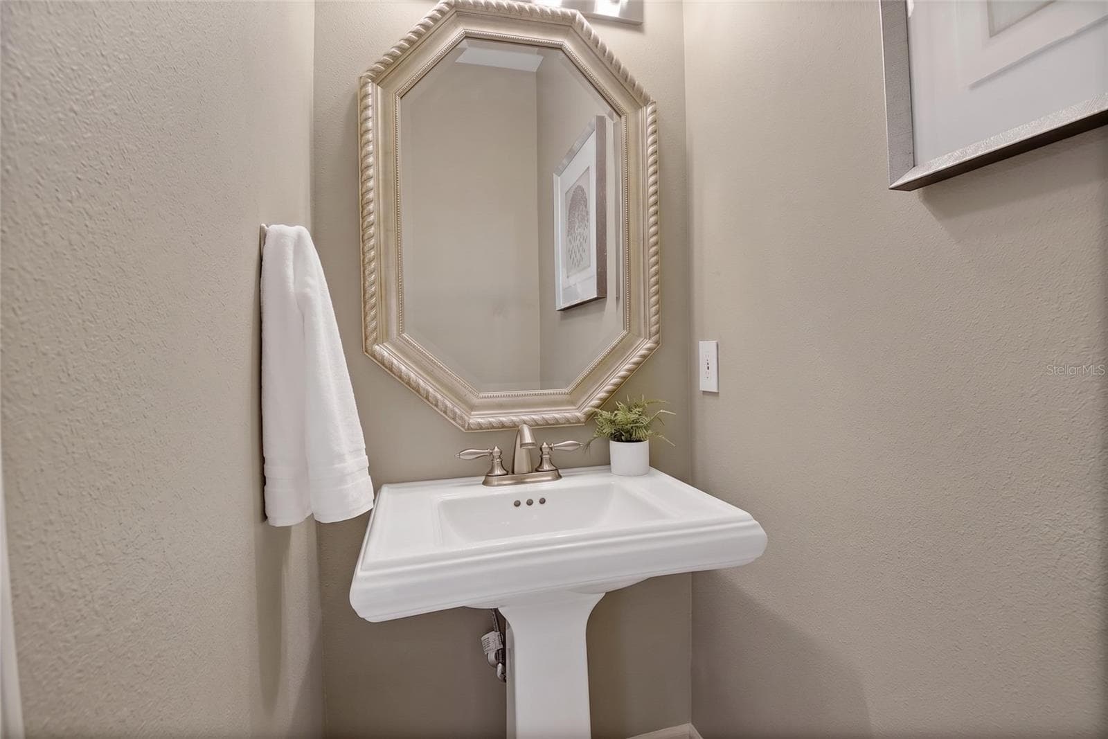 Half Bath - 600 CHOCKTAW ST, LAKE MARY