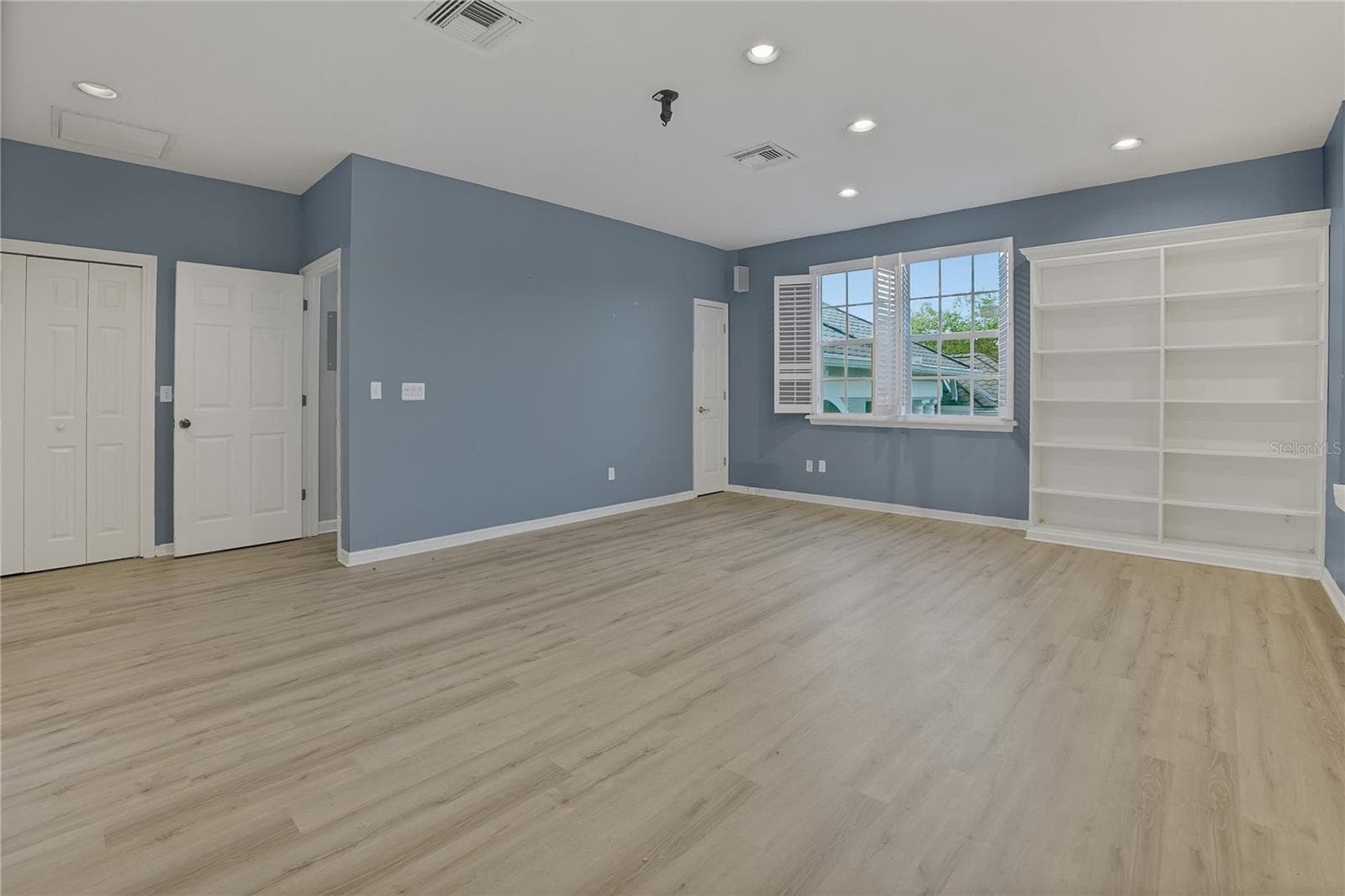 Bedroom/Media Room - 600 CHOCKTAW ST, LAKE MARY