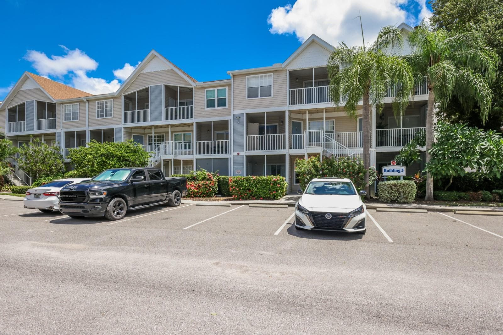 Condominium at 850 S TAMIAMI TRL #325, SARASOTA, photo 3 of 40