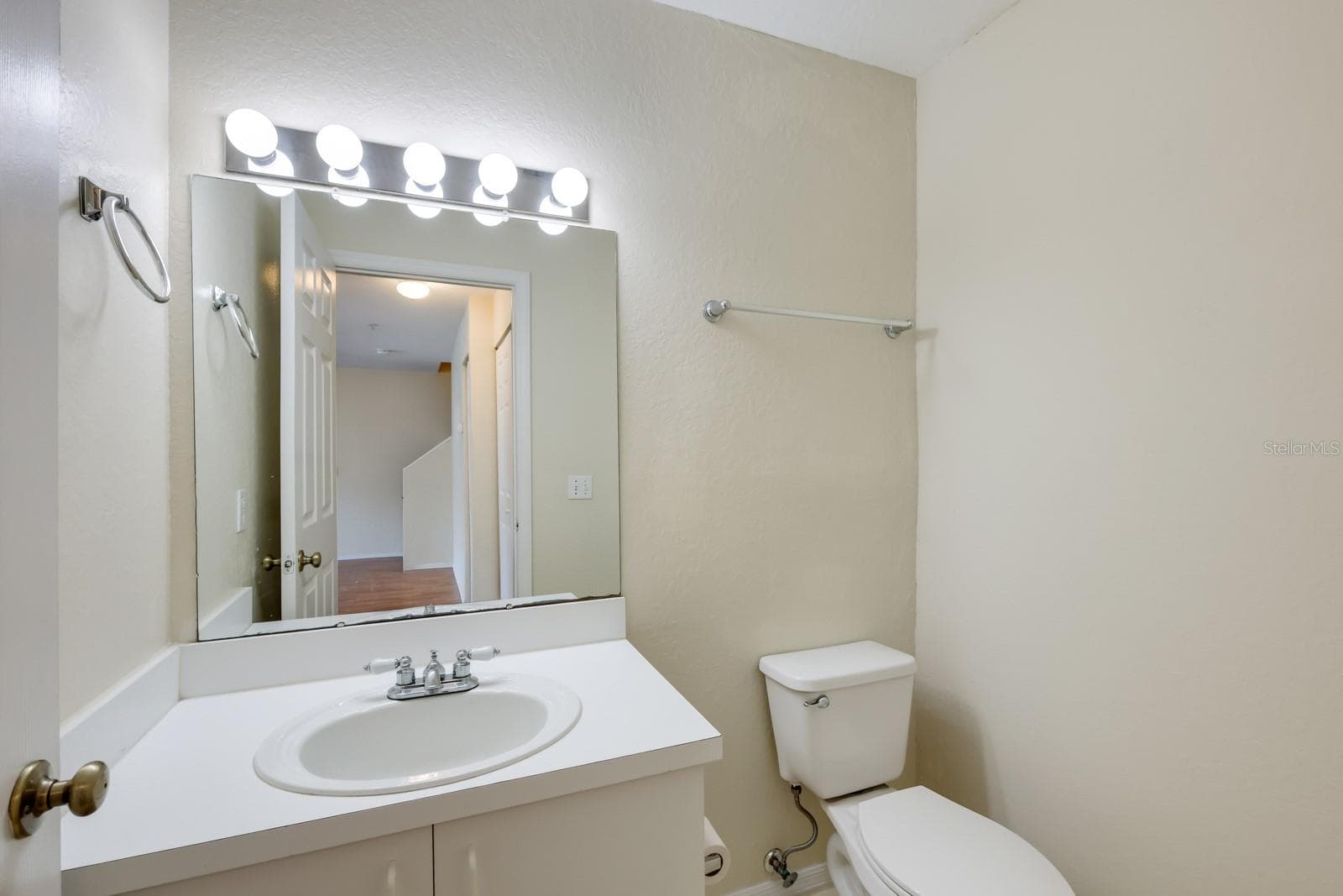 Condominium at 850 S TAMIAMI TRL #325, SARASOTA, photo 14 of 40