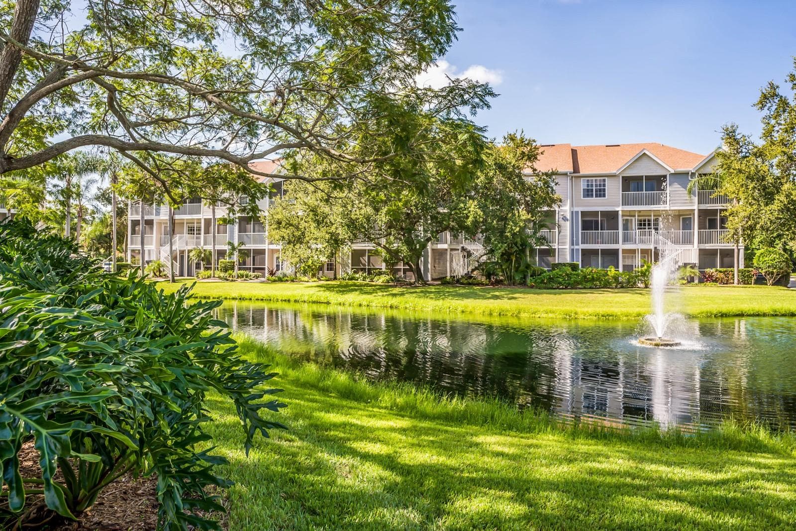Condominium at 850 S TAMIAMI TRL #325, SARASOTA, photo 29 of 40