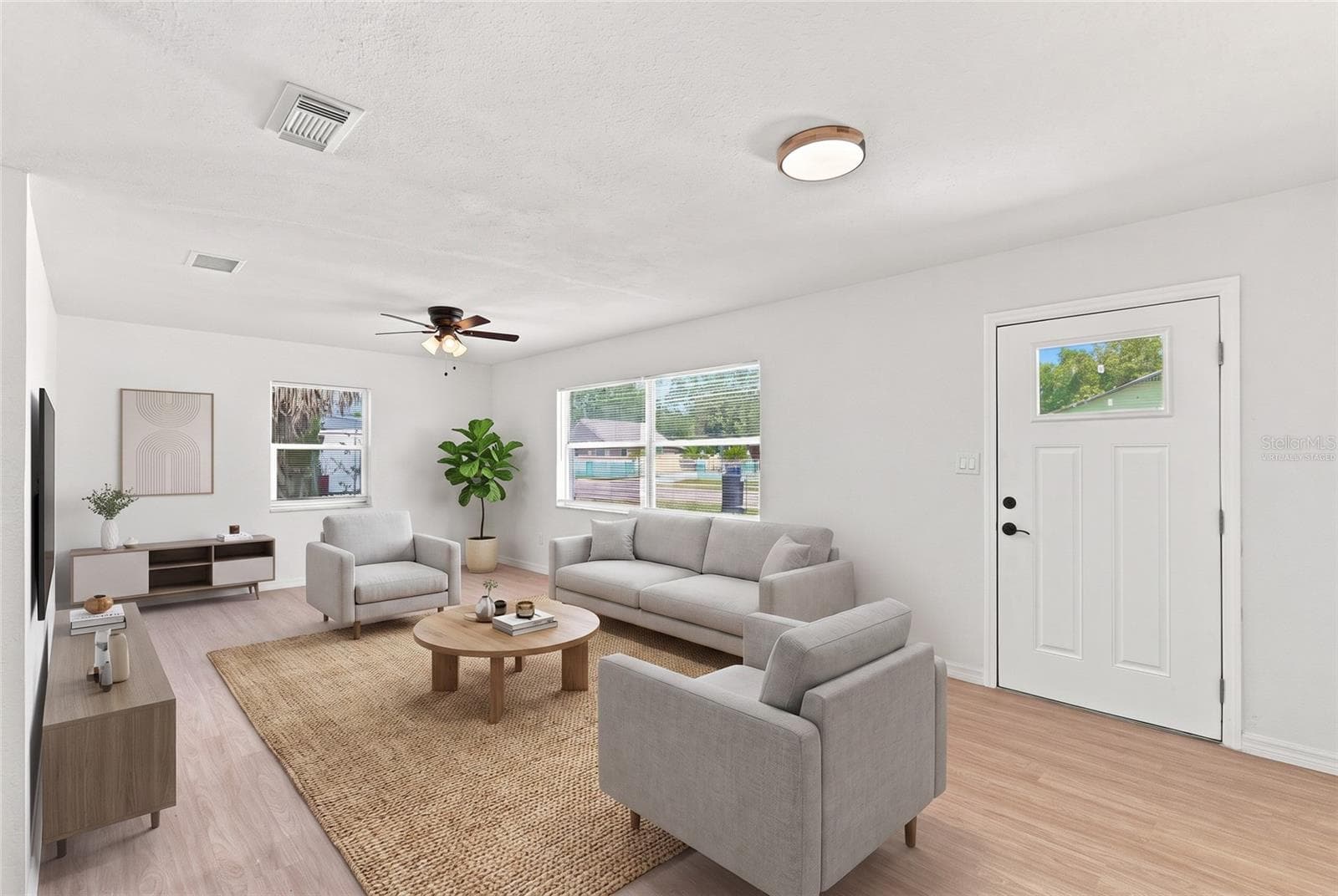 virtually staged - 4009 E POWHATAN AVE, TAMPA