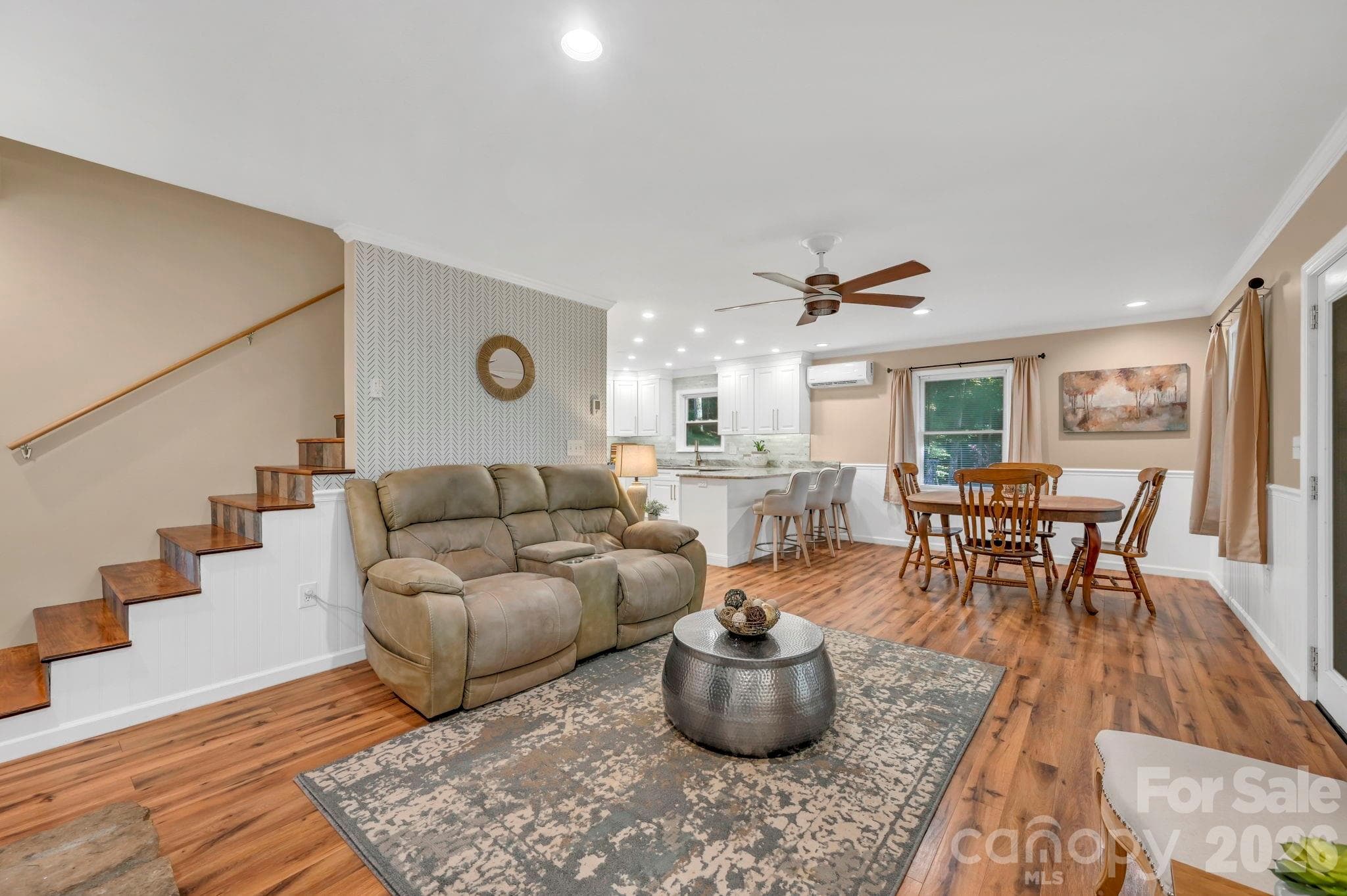 Entrance - 426 Meadowood Lane, Burnsville