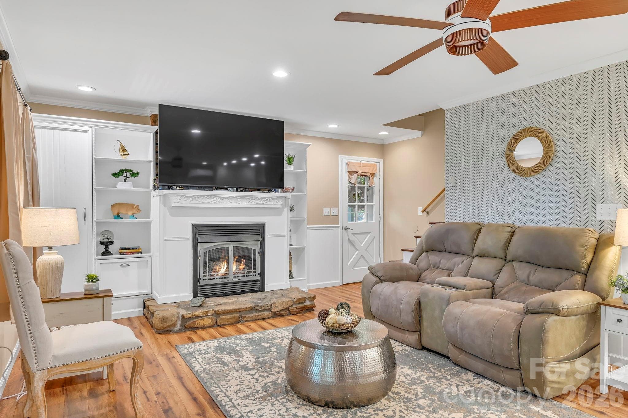 Cozy Gas FP with Built-Ins - 426 Meadowood Lane, Burnsville