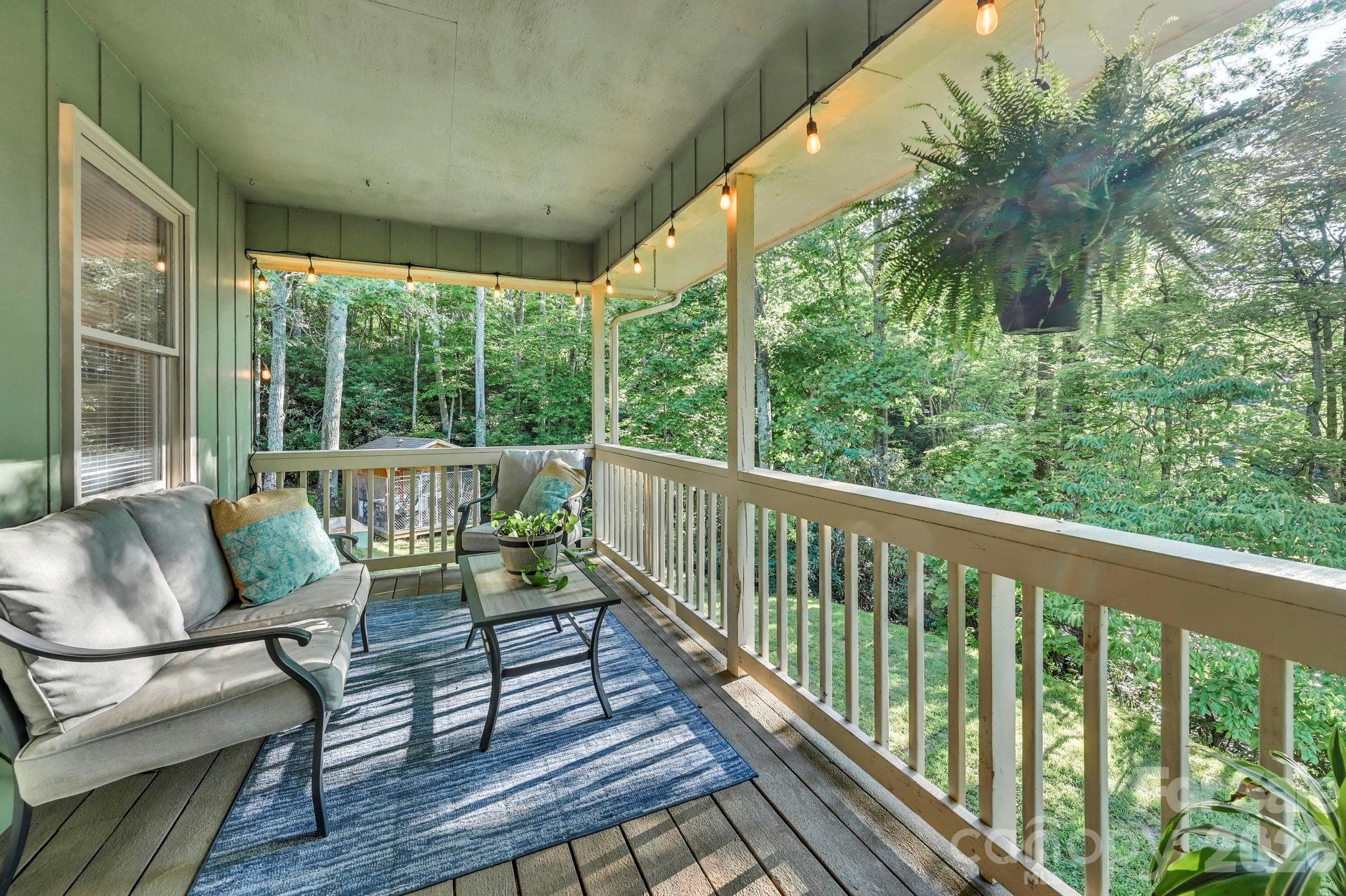 Covered Porch - 426 Meadowood Lane, Burnsville