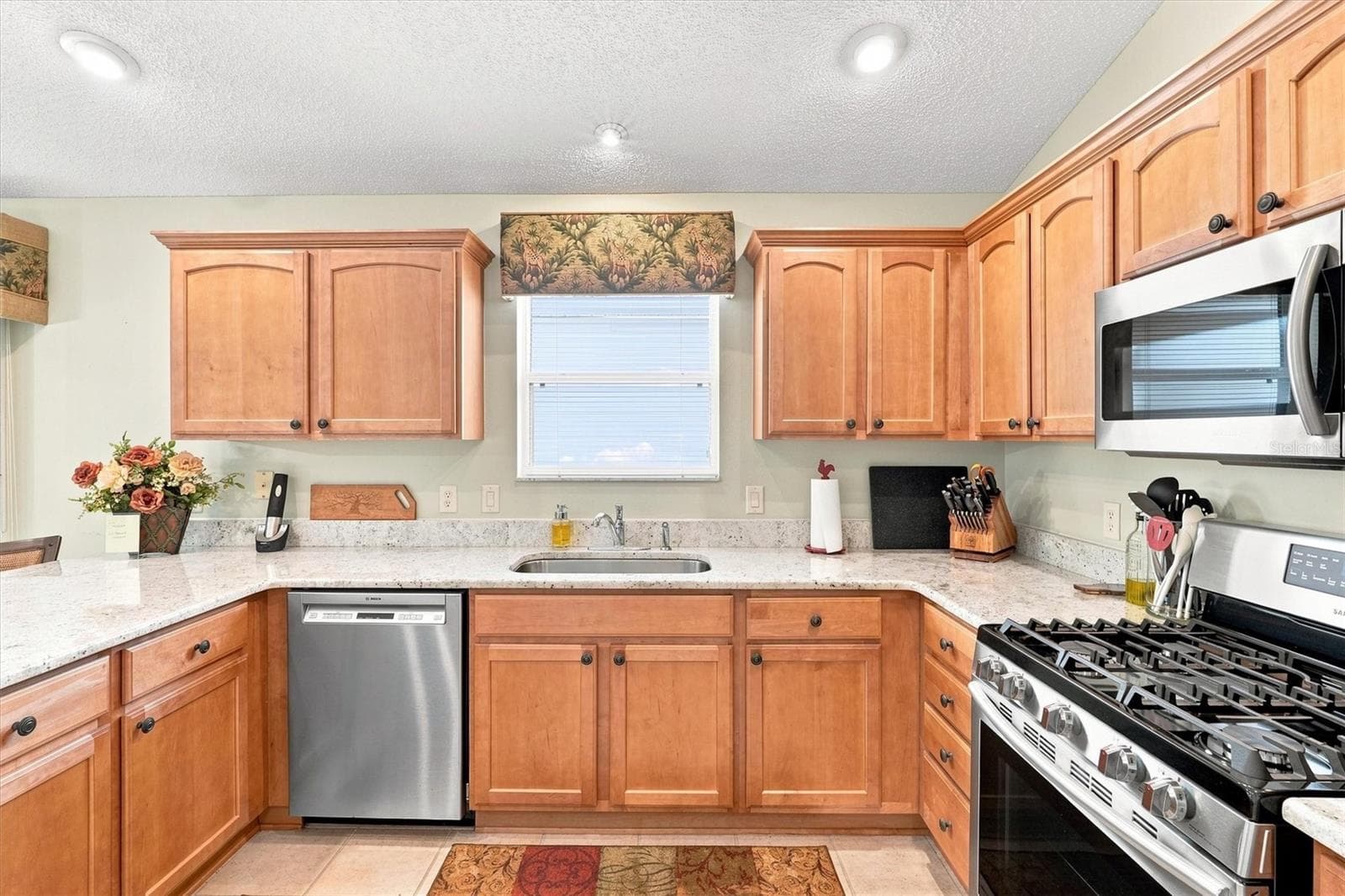 Villa at 1674 GOVAN PL, THE VILLAGES, photo 11 of 49