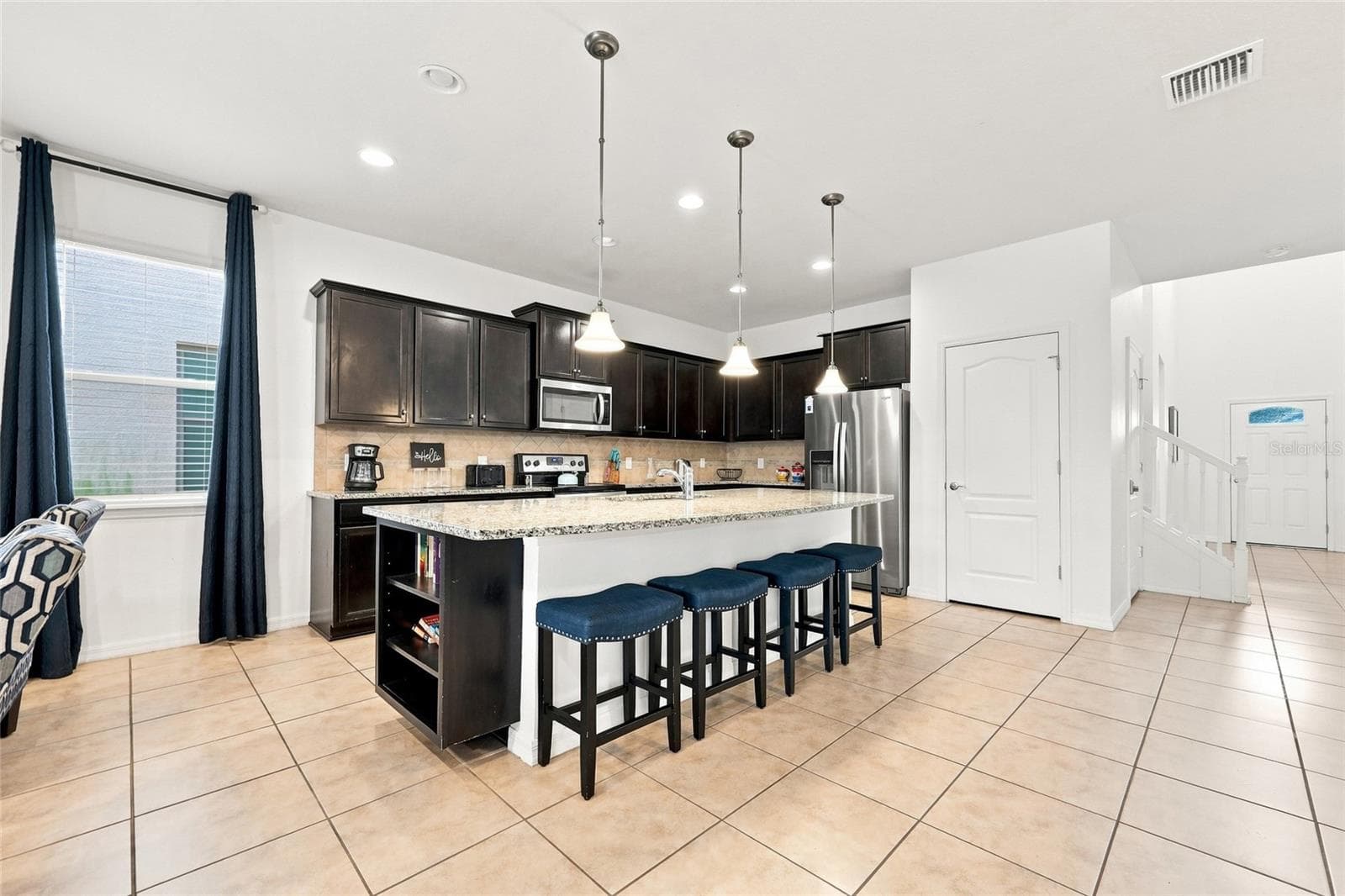 Single Family Residence at 1610 LIMA AVE, KISSIMMEE, photo 12 of 79
