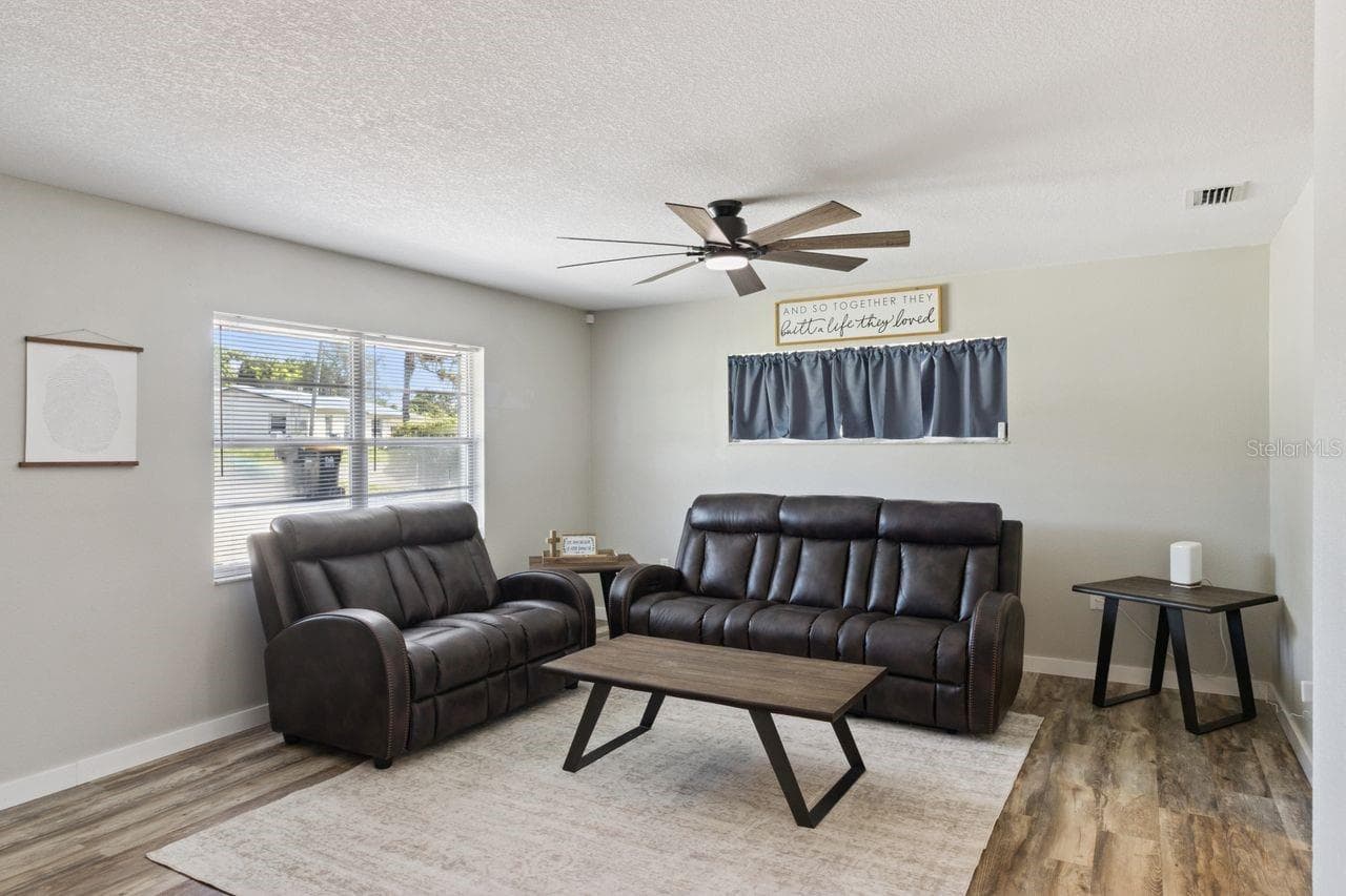 Living Room - 220 ALDO DR, BABSON PARK