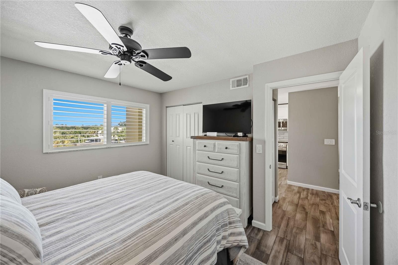 Condominium at 406 CERROMAR CIR N #328, VENICE, photo 34 of 61