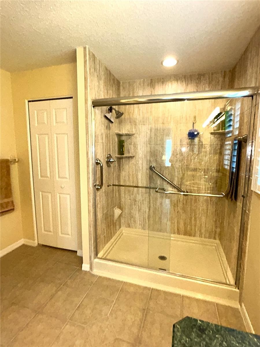 Single Family Residence at 18505 GRAND CLUB DR, HUDSON, photo 18 of 44