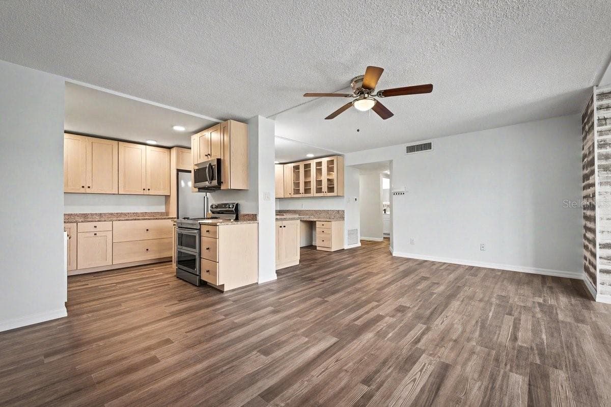 move in ready - 1224 S PENINSULA DR #621, DAYTONA BEACH