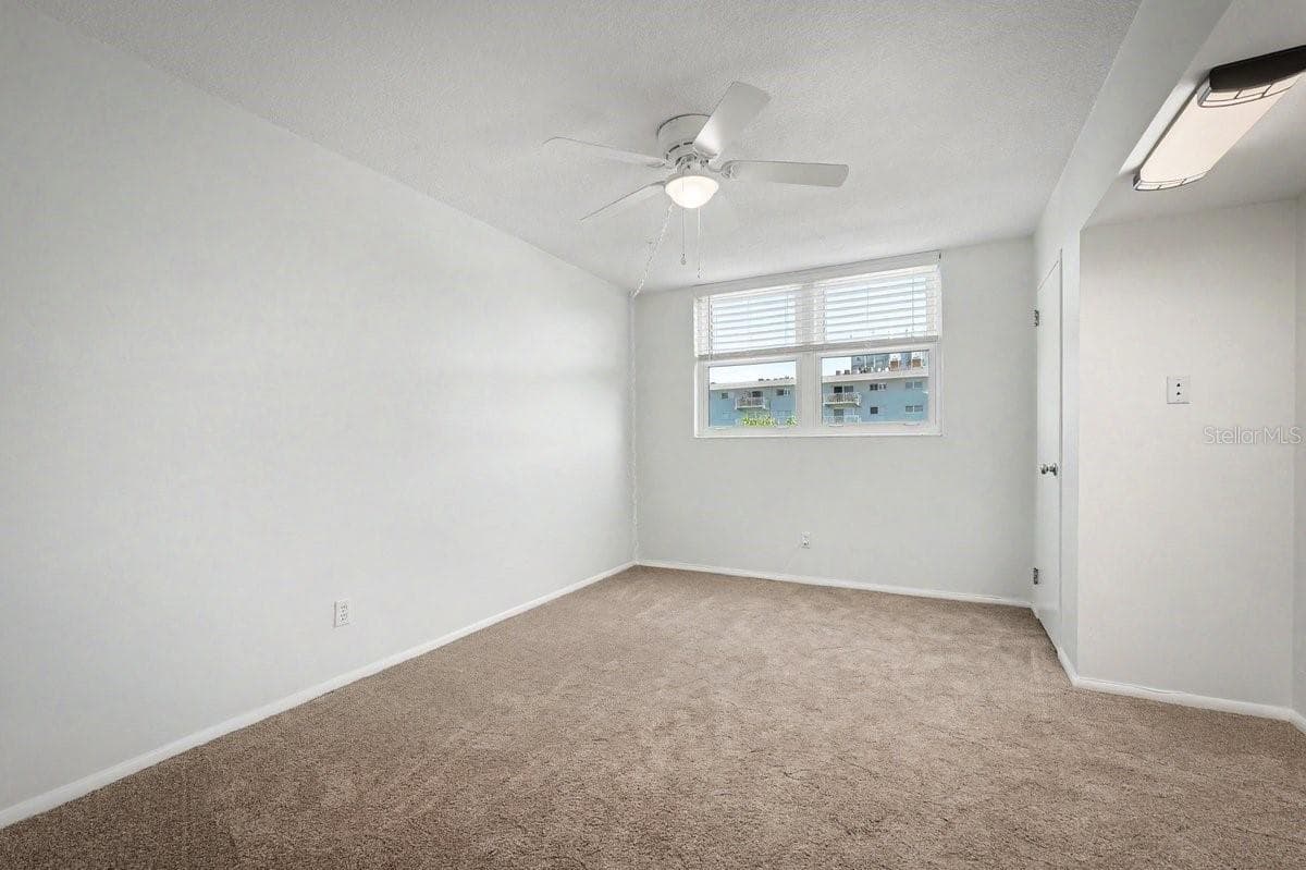 Bedroom - 1224 S PENINSULA DR #621, DAYTONA BEACH