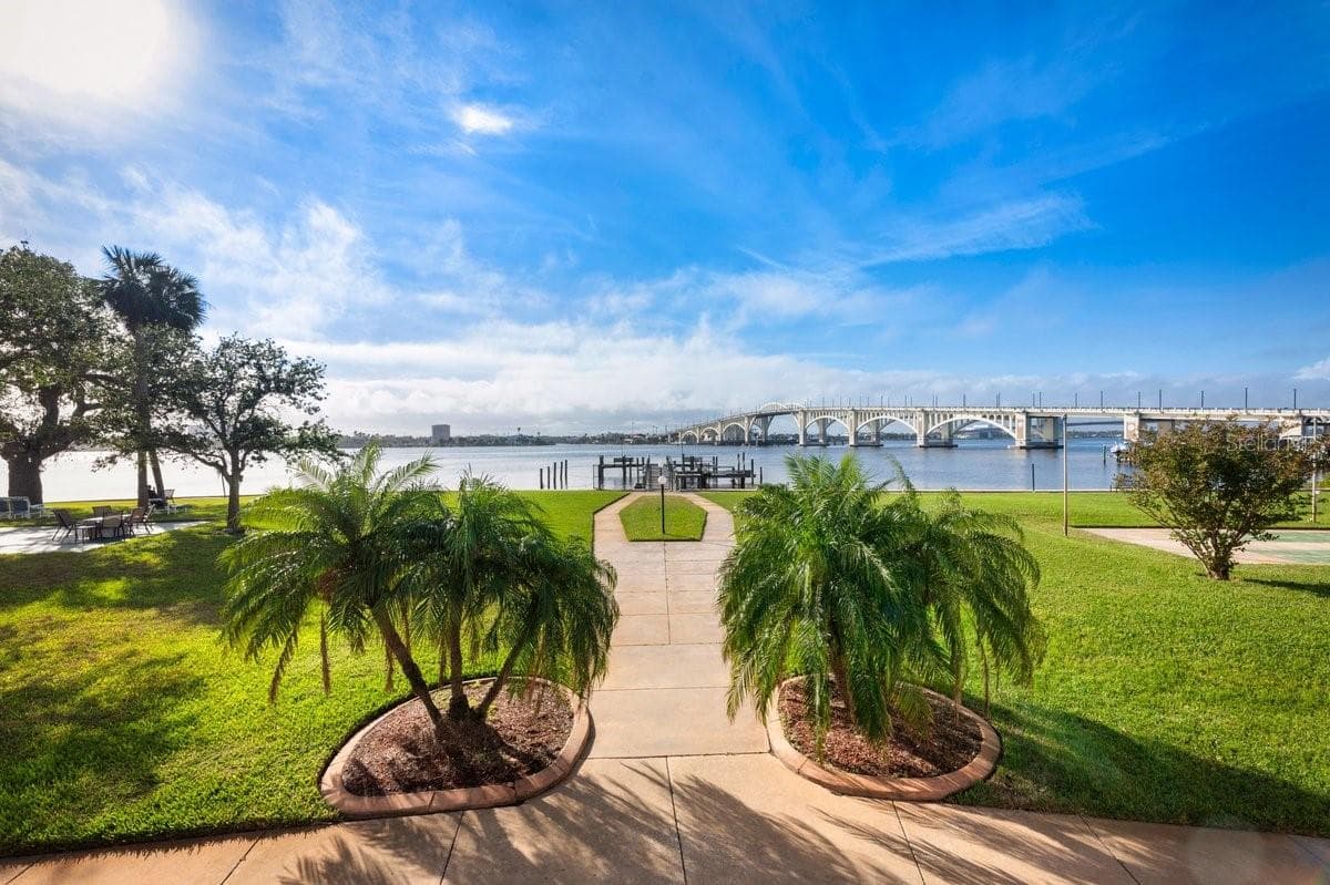 Boat slip available for rent - 1224 S PENINSULA DR #621, DAYTONA BEACH