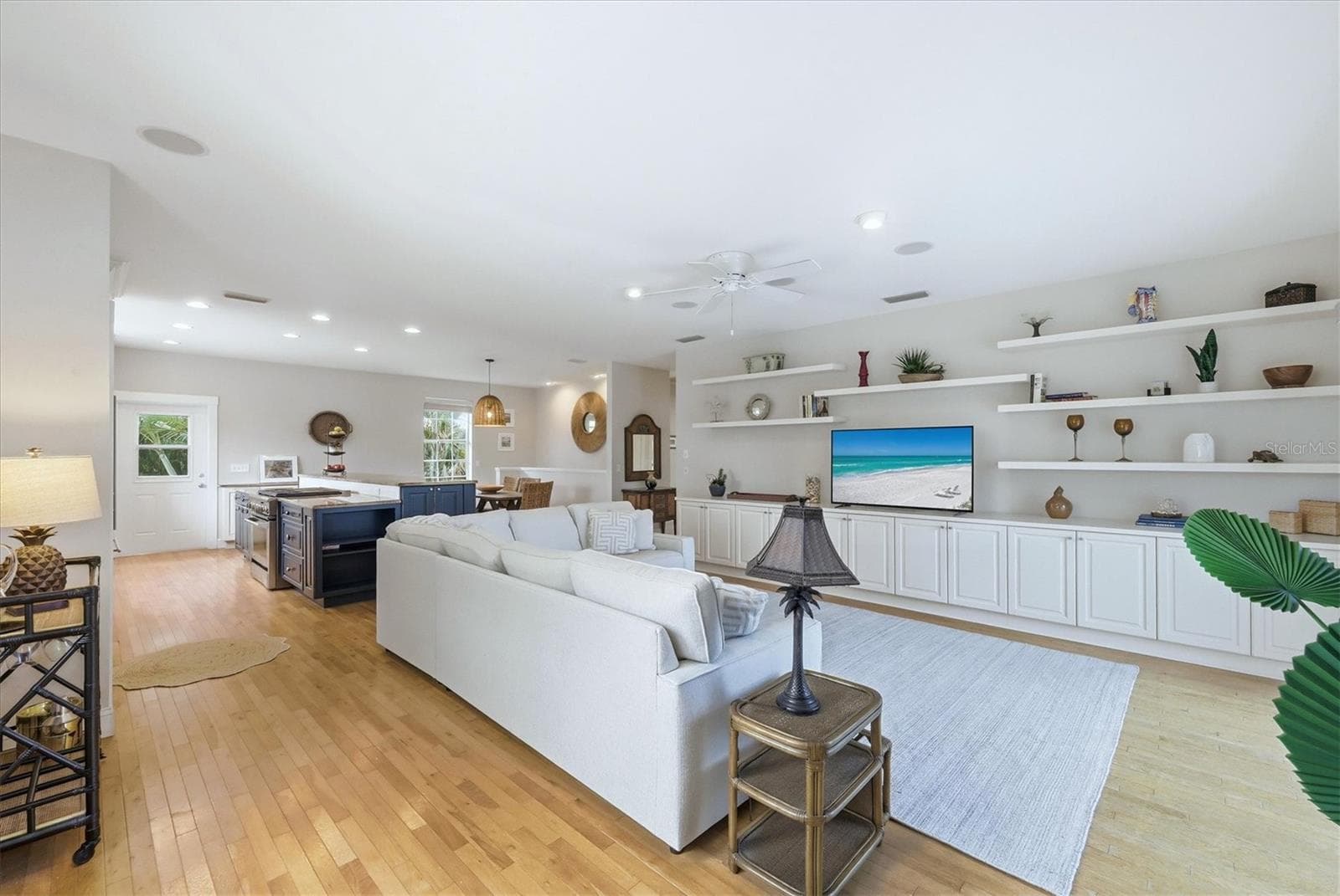 Single Family Residence at 281 SEABREEZE CT, BOCA GRANDE, photo 12 of 60