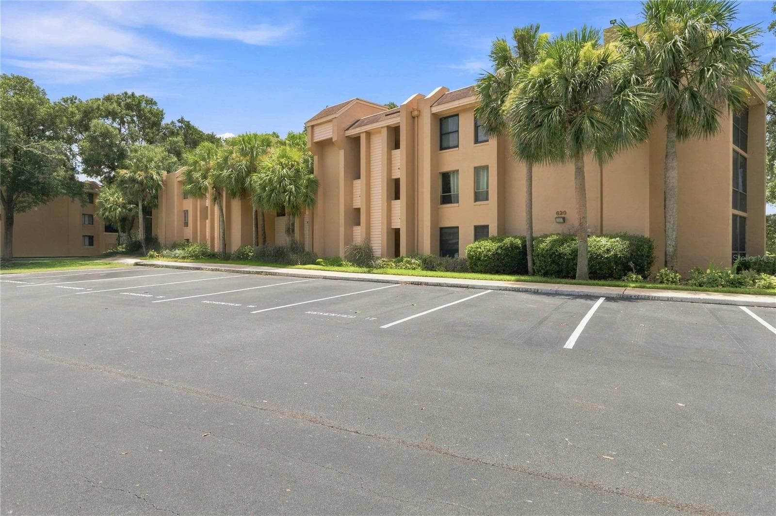 Condominium at 620 CRANES WAY #303, ALTAMONTE SPRINGS, photo 2 of 34