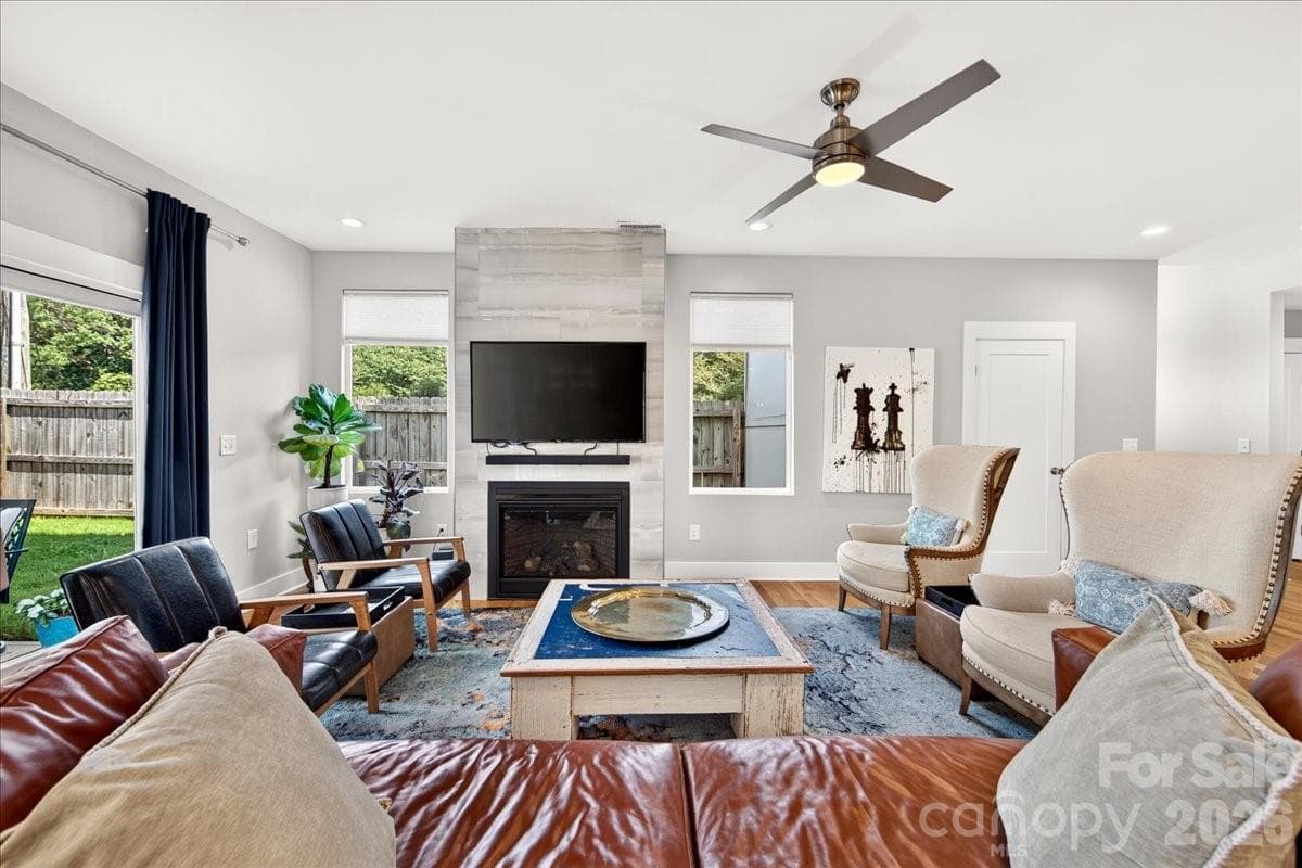 Large family room with fireplace - 621 Campus Street, Charlotte