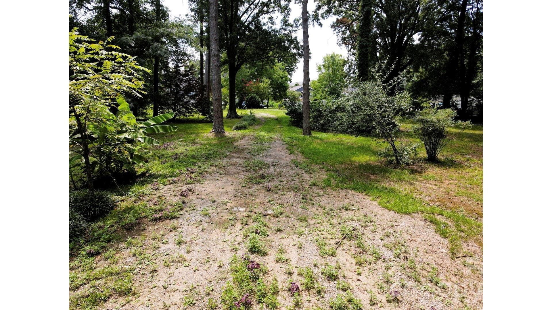 Acreage at 524 Dawn Circle, Charlotte, photo 19 of 48