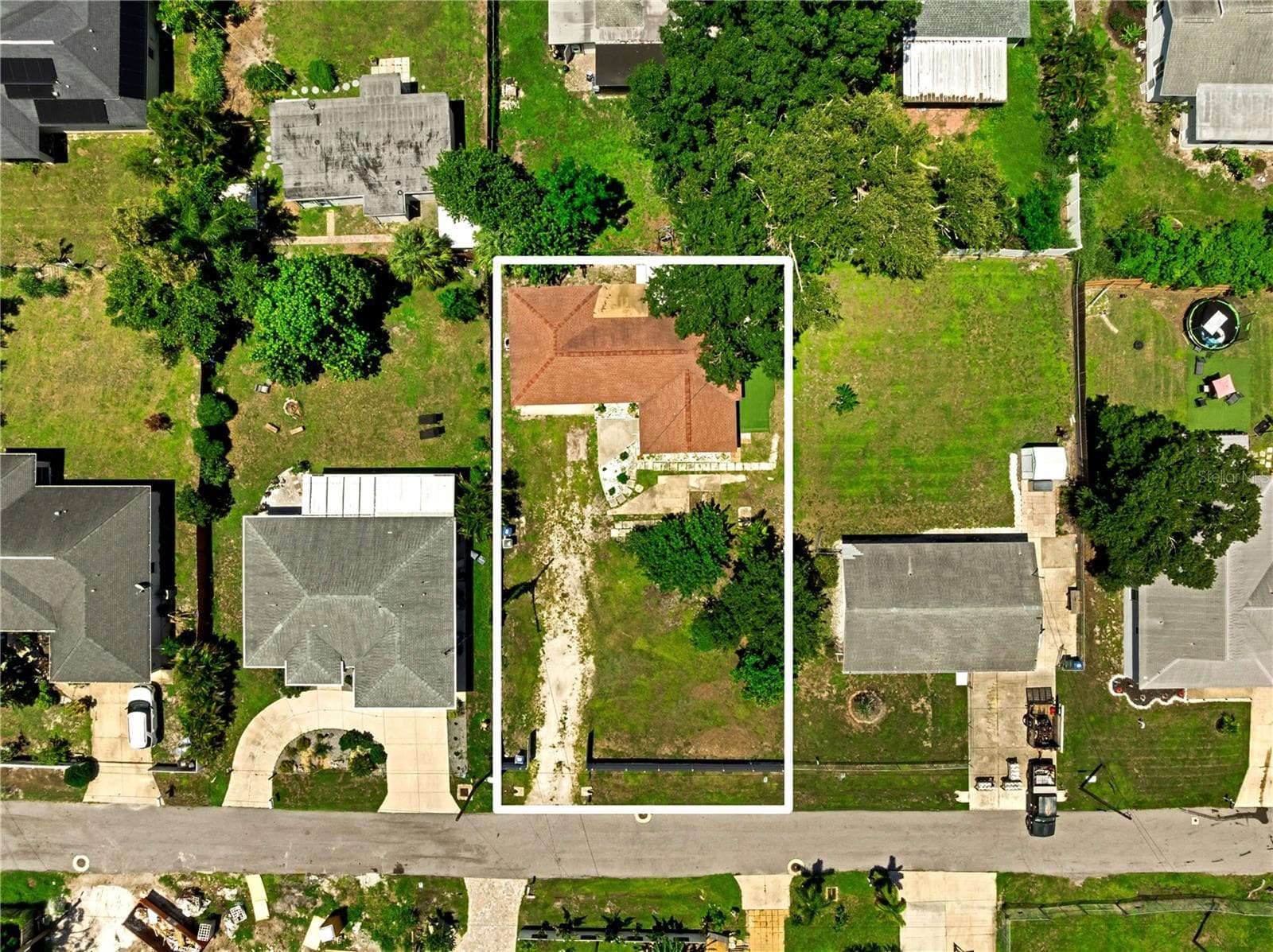 Single Family Residence at 2839 OLYMPIC ST, SARASOTA, photo 4 of 41