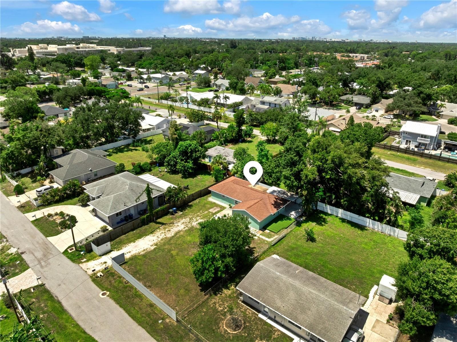 Single Family Residence at 2839 OLYMPIC ST, SARASOTA, photo 16 of 41