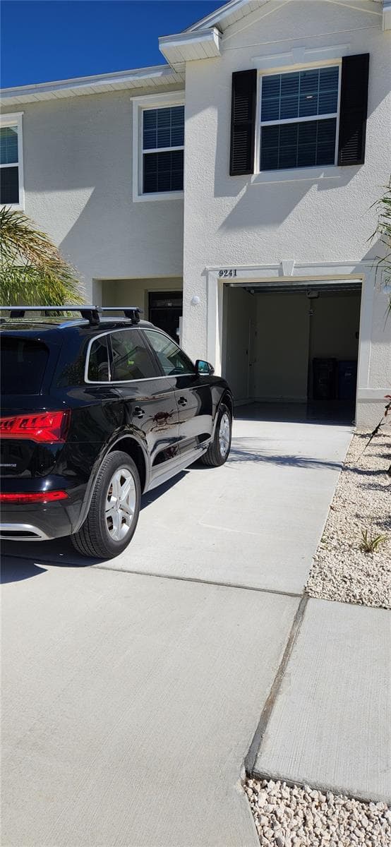 Townhouse at 9241 ROCK HARBOUR WAY, TAMPA, photo 2 of 22