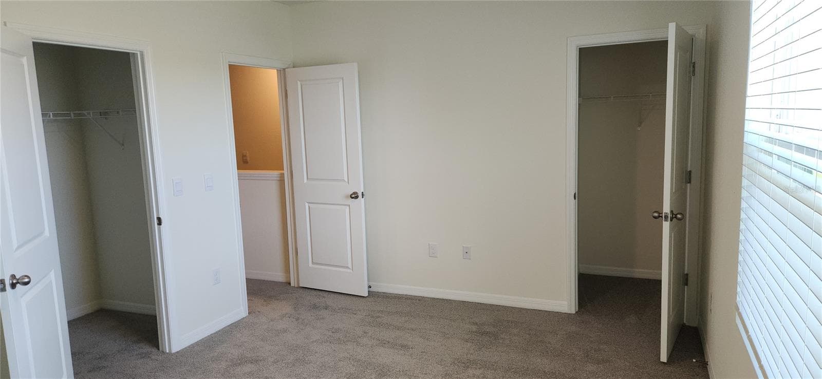 Townhouse at 9241 ROCK HARBOUR WAY, TAMPA, photo 7 of 22