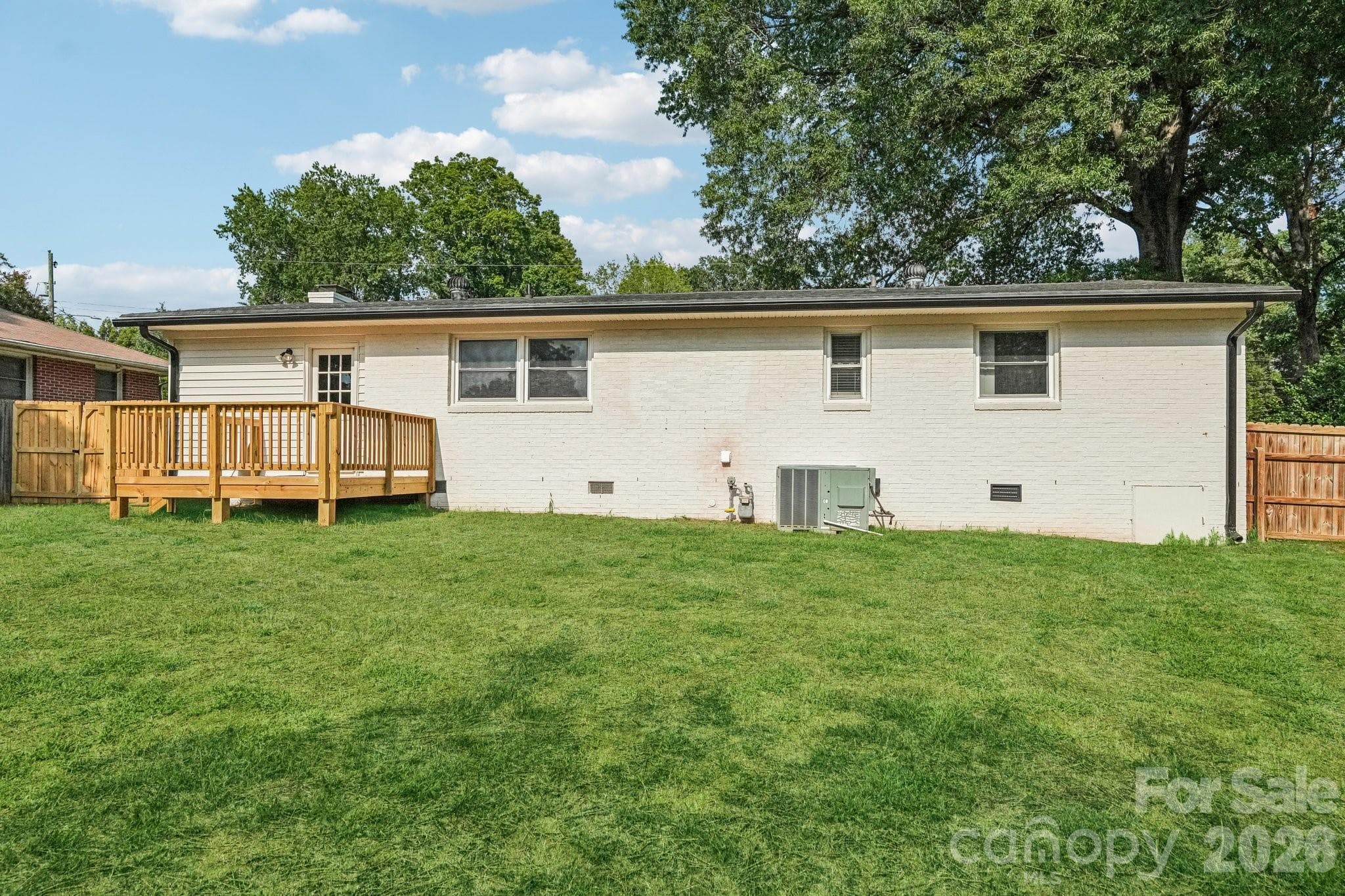 Single Family Residence at 1443 Lynhurst Drive, Gastonia, photo 36 of 41